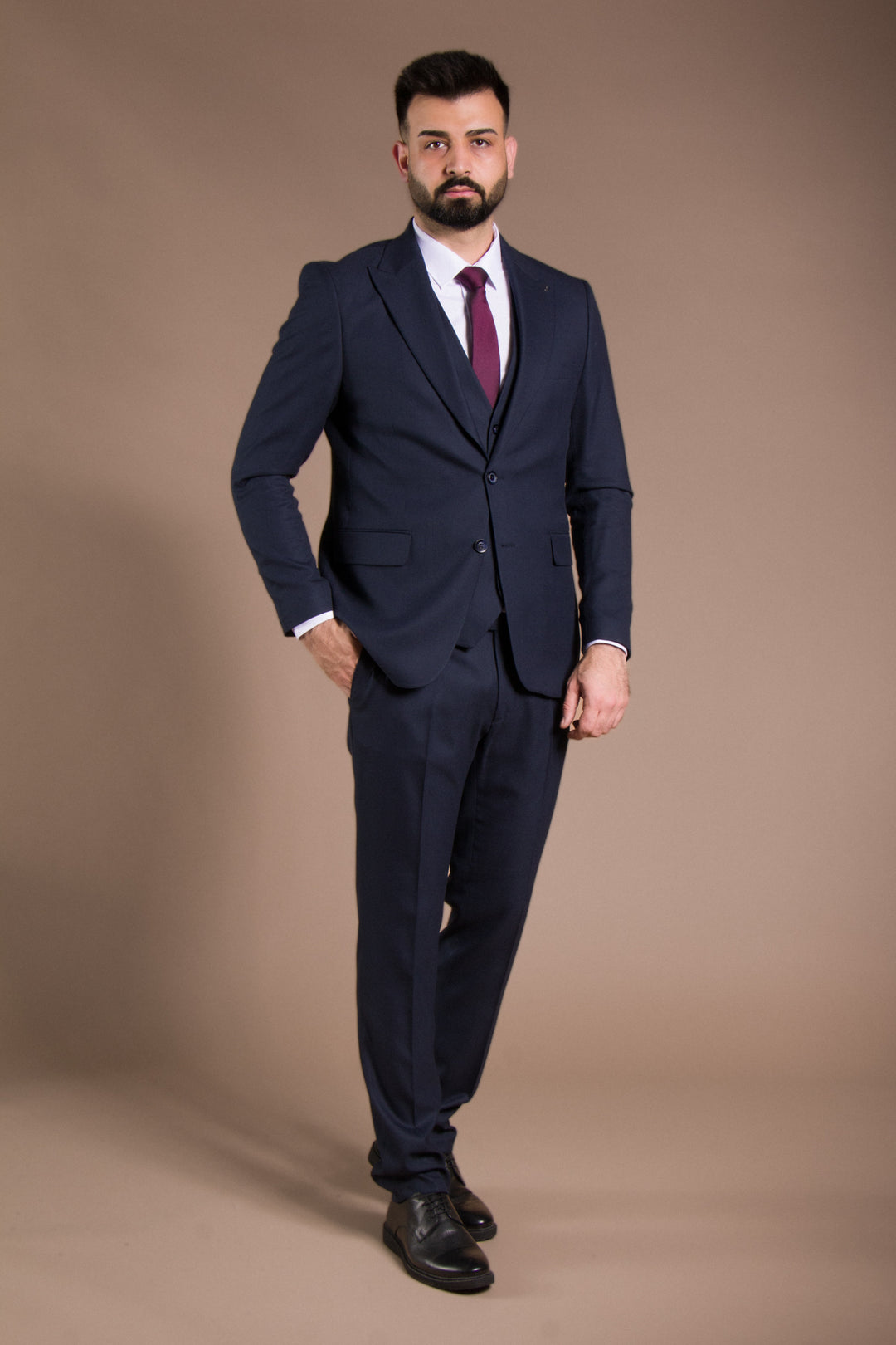 Slim Fit Yelekli Takım Elbise
