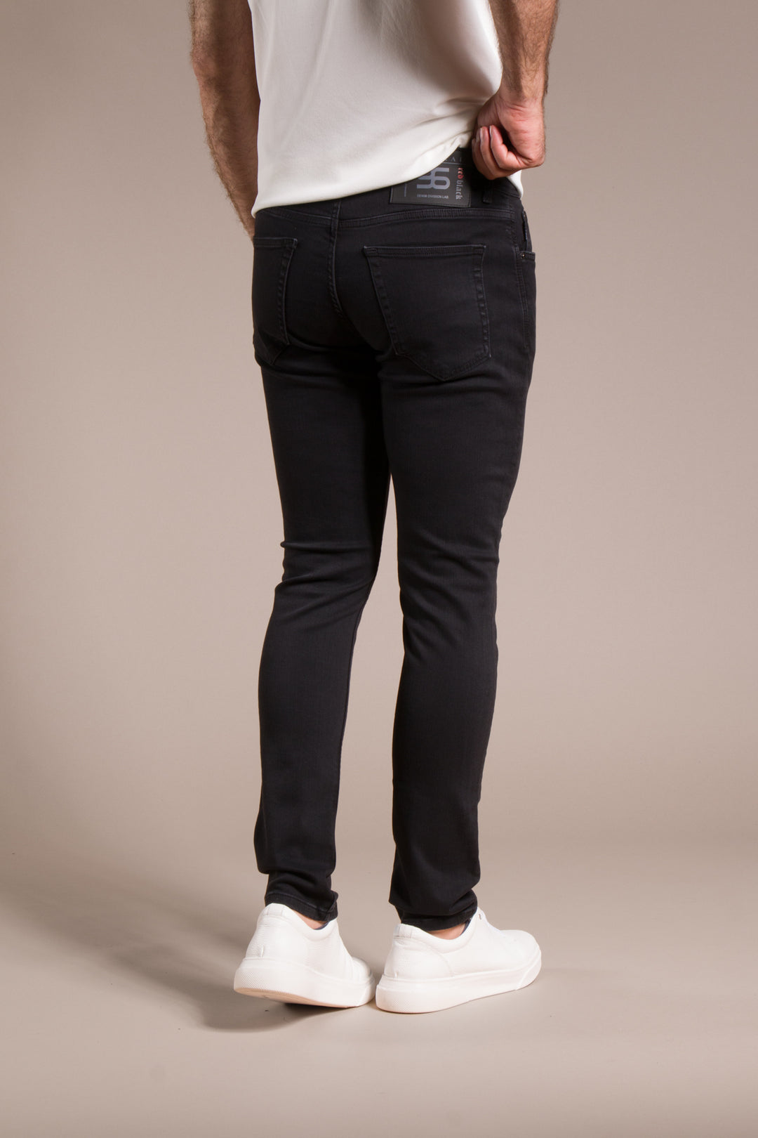 Slim Fit Jean