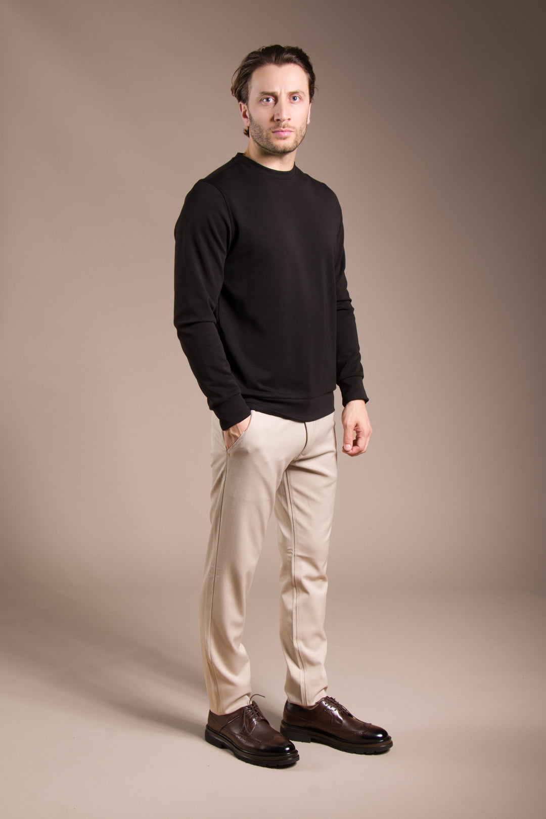 Siyah Dokulu Basic Sweatshirt