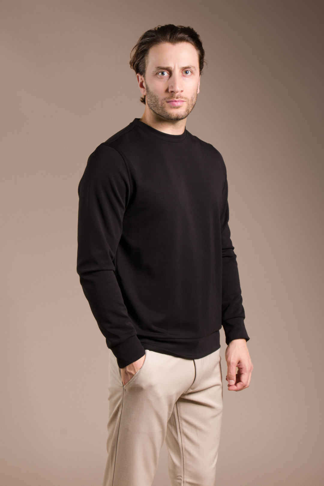 Siyah Dokulu Basic Sweatshirt