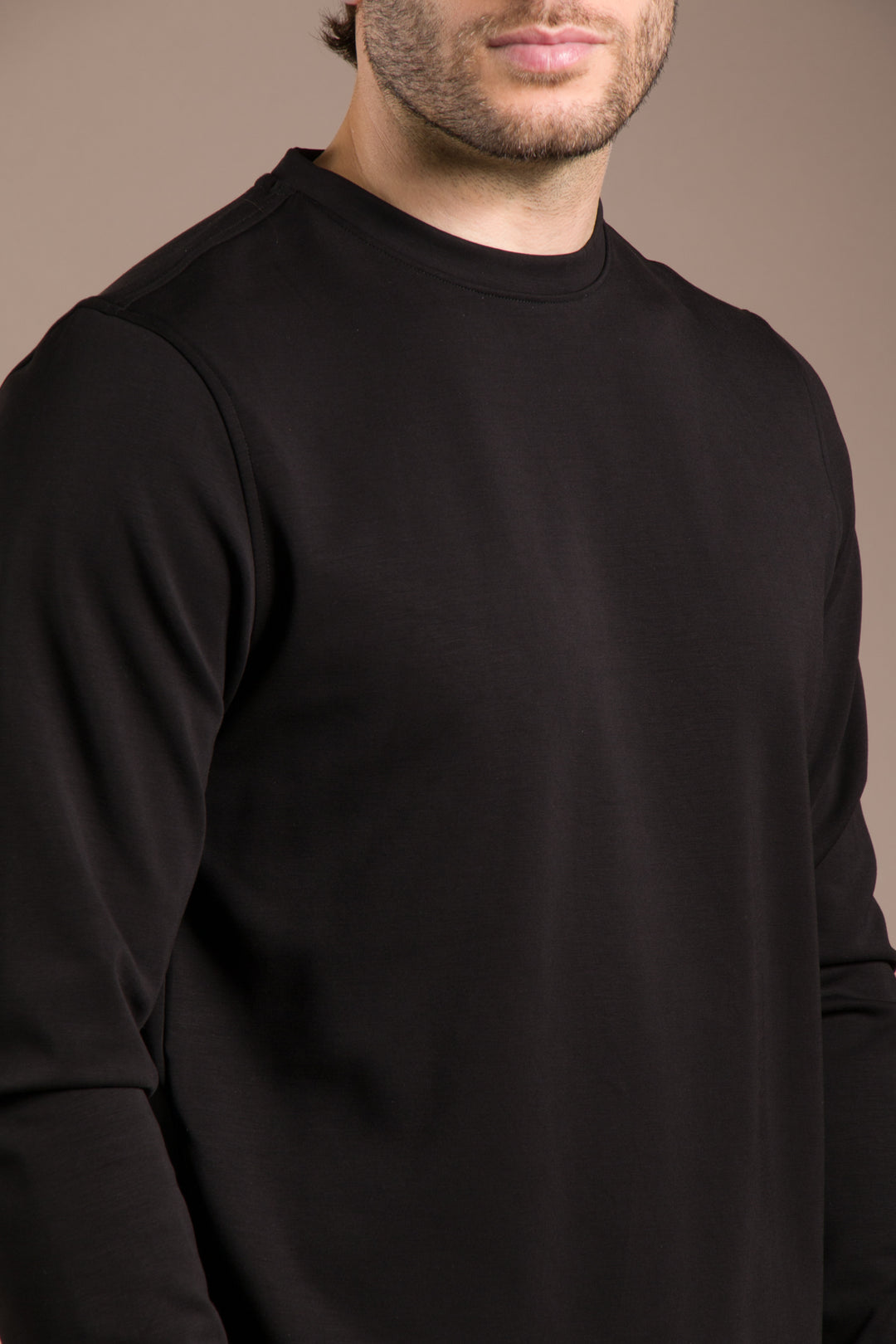 Siyah Dokulu Basic Sweatshirt