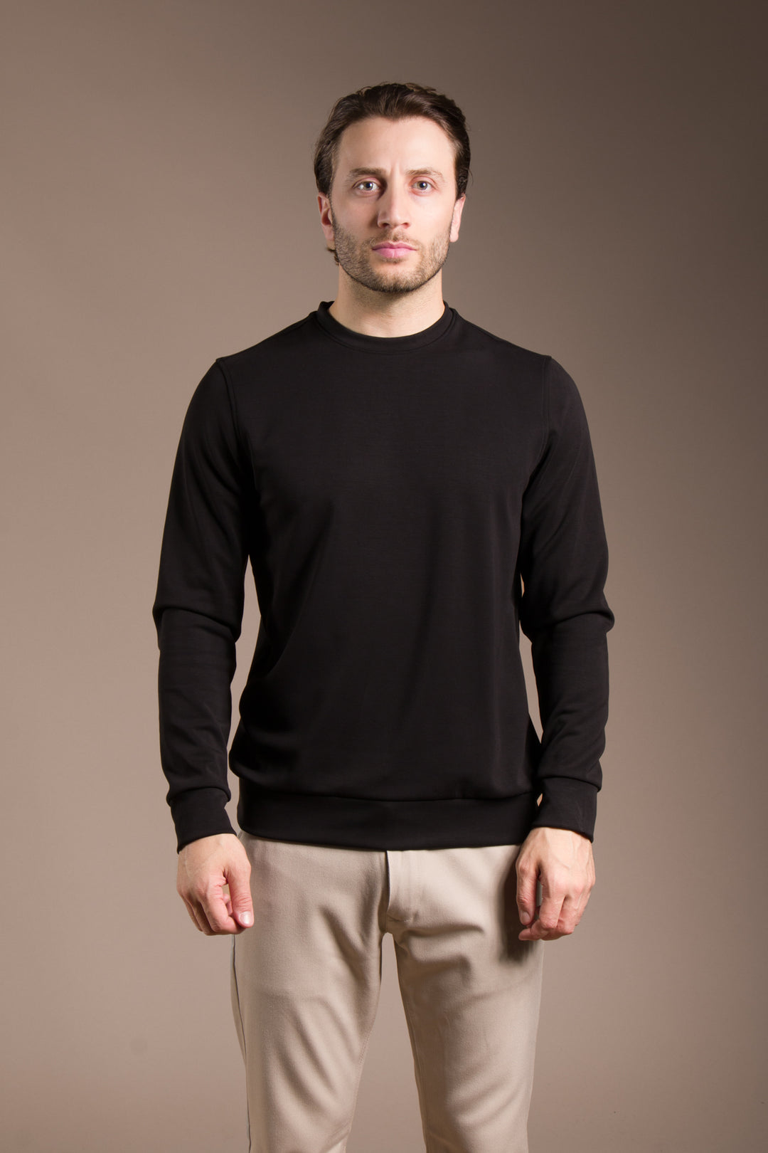 Siyah Dokulu Basic Sweatshirt