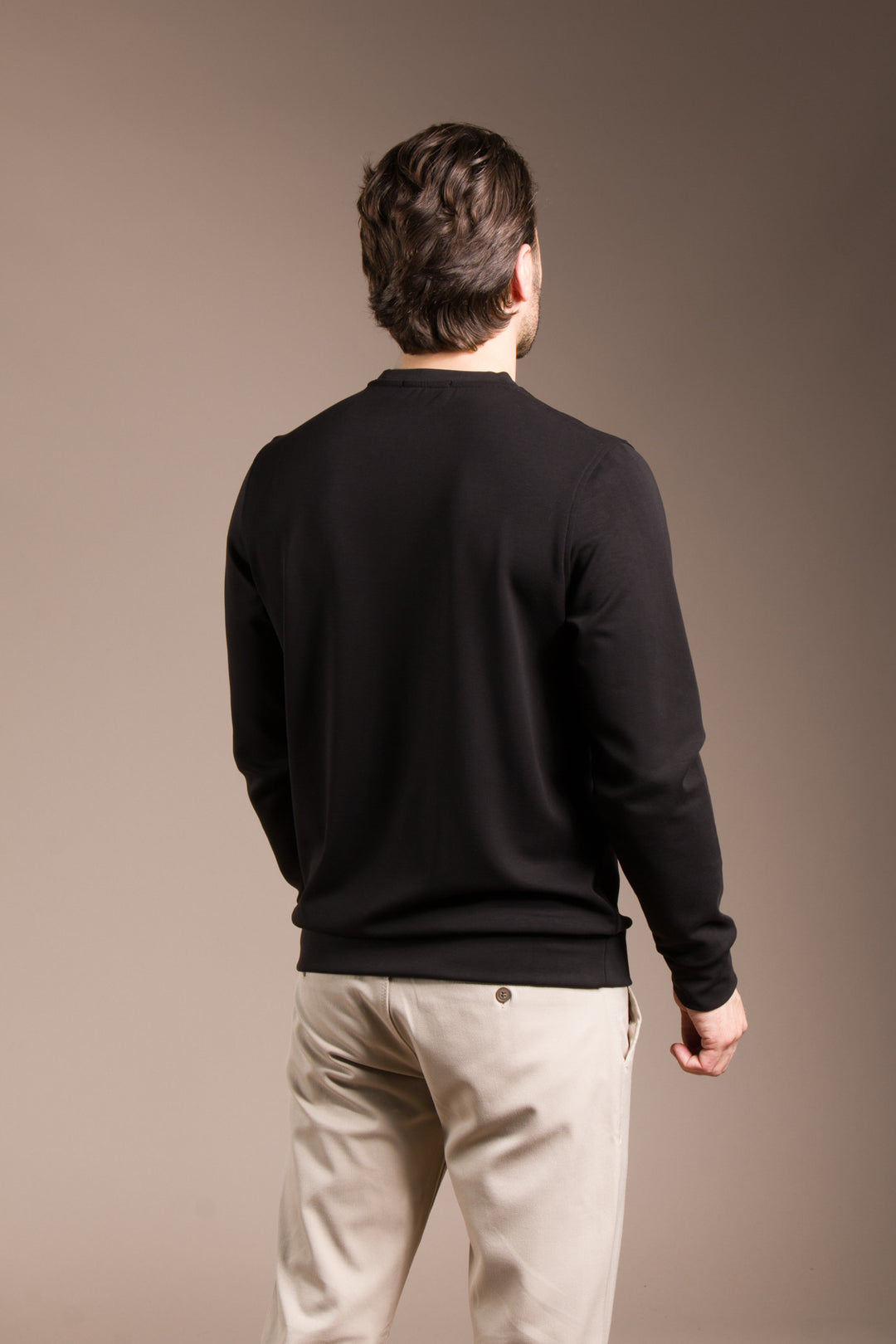 Siyah Dokulu Basic Sweatshirt