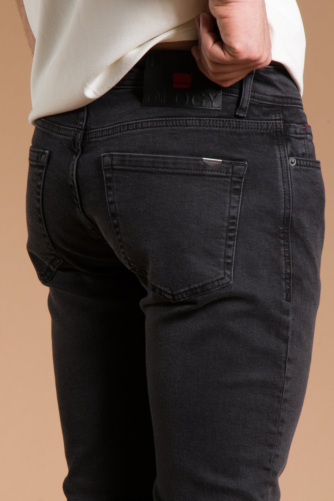 Slim Fit Jean