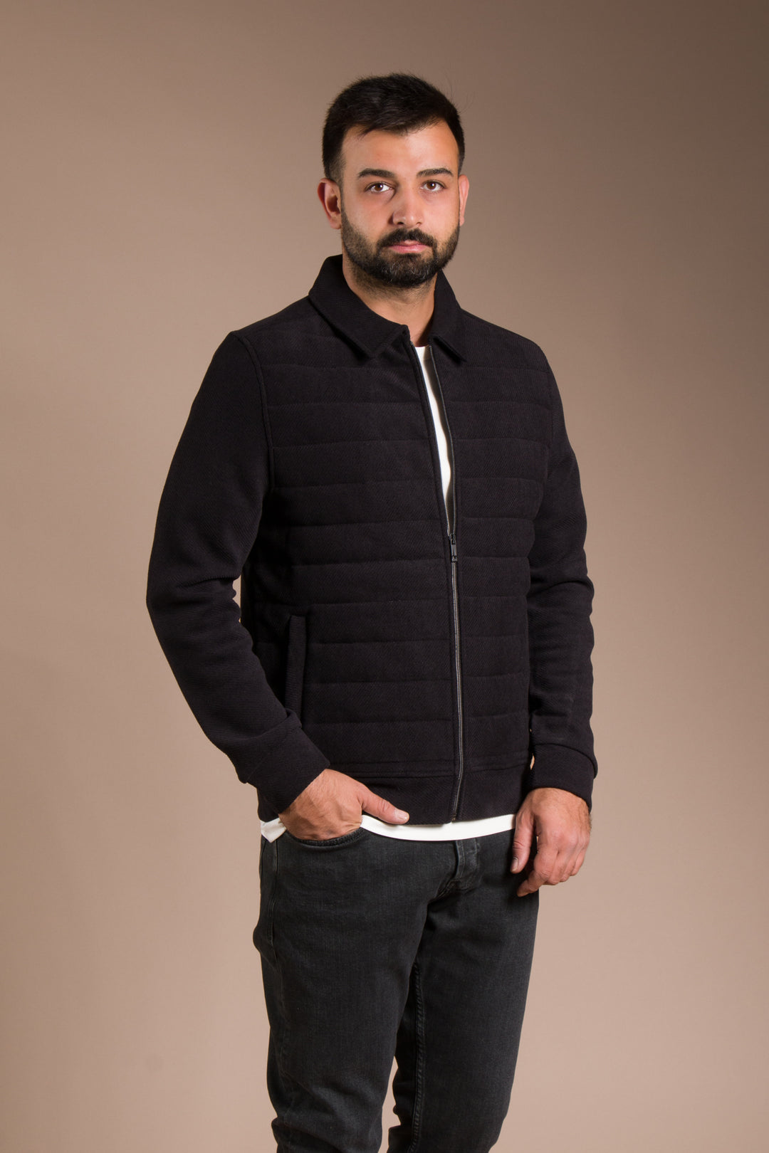 Siyah Soft Dokulu Kapitone İnce Ceket