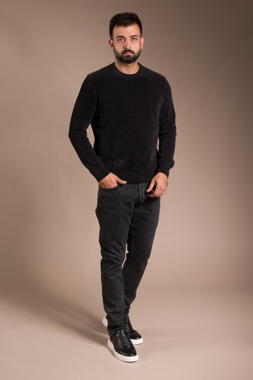 Siyah Basic Dokulu Şönil Sweatshirt