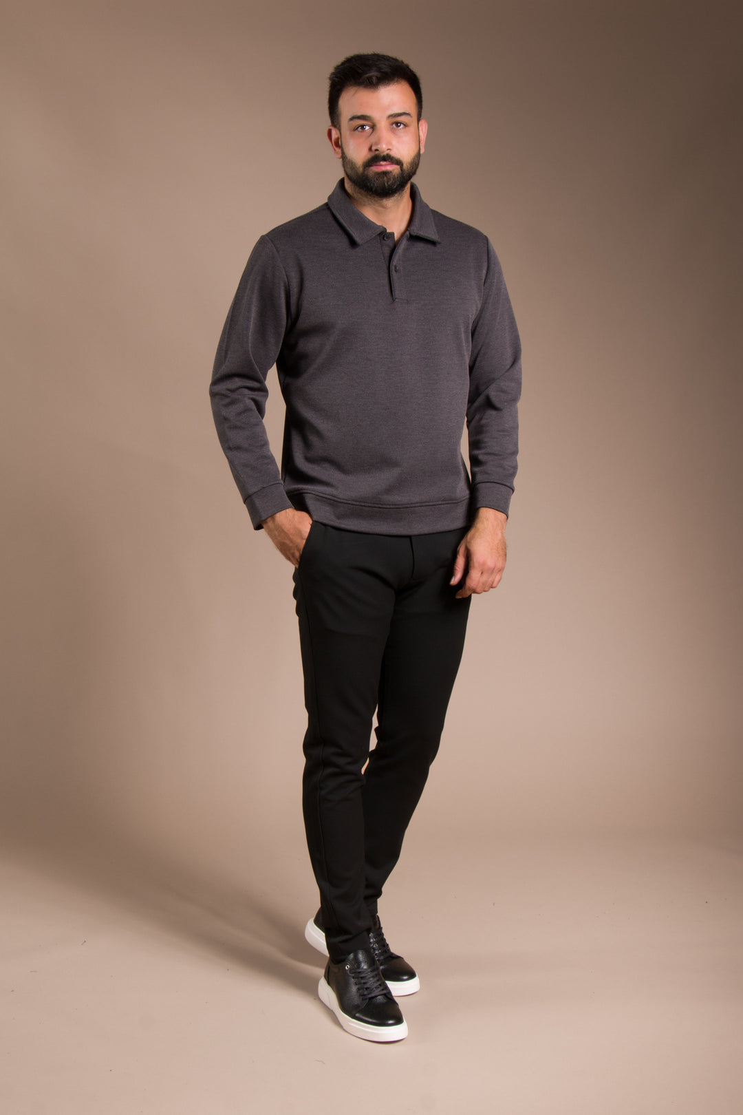 Siyah Dokulu Polo Yaka Sweatshirt