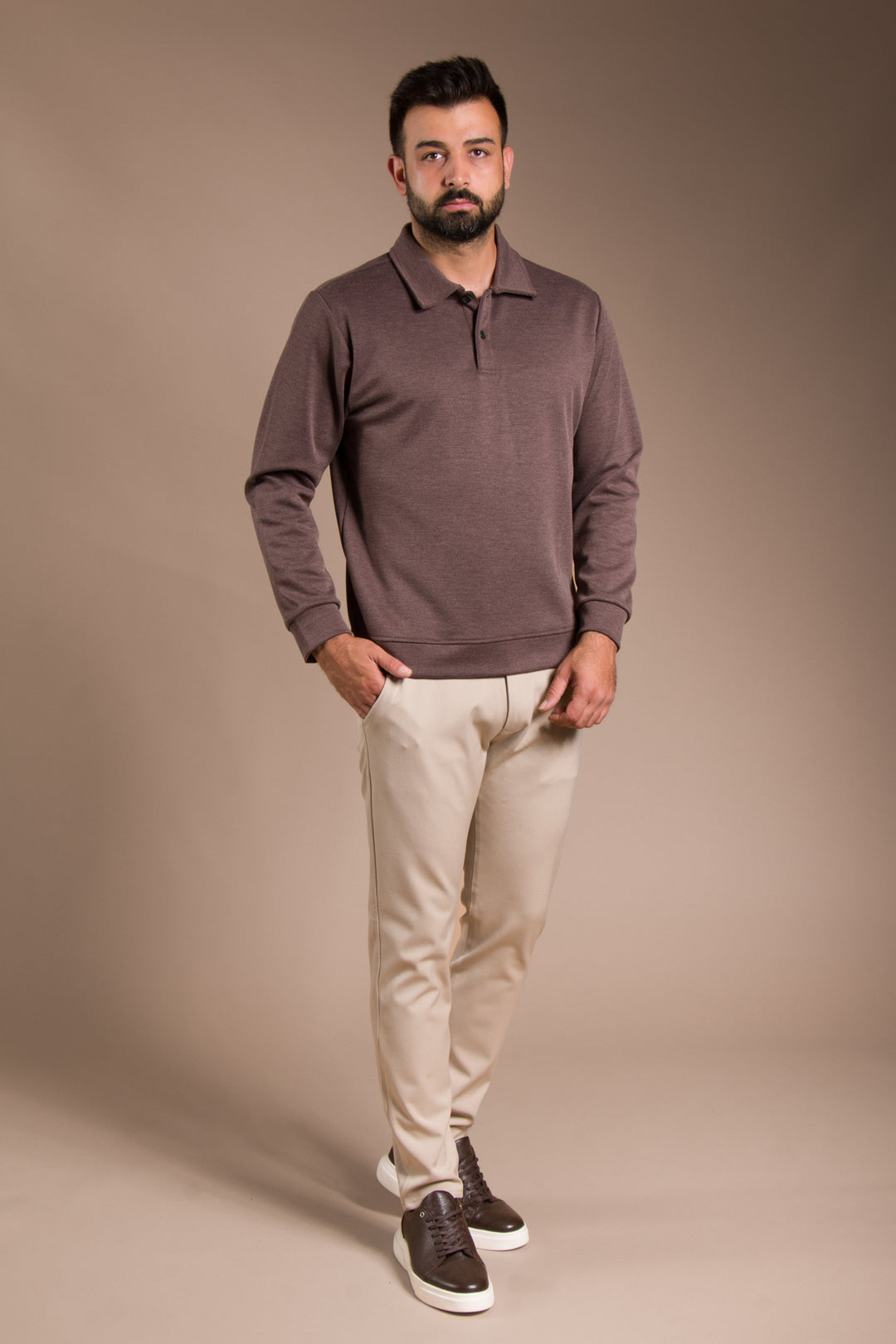 Kahve Dokulu Polo Yaka Sweatshirt