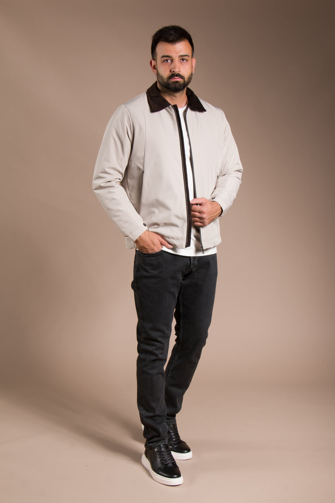 Bej Kadife Detaylı Kapitone Kaban