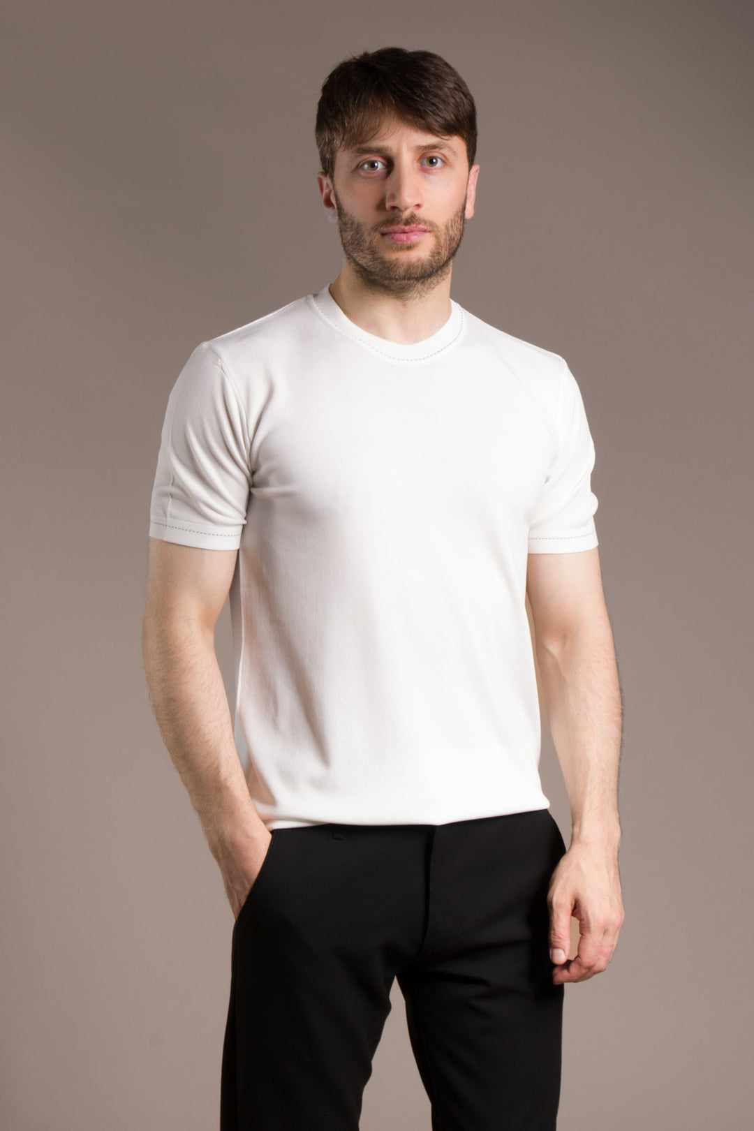 Rayon İplik Yaka Dikiş Detaylı T-Shirt