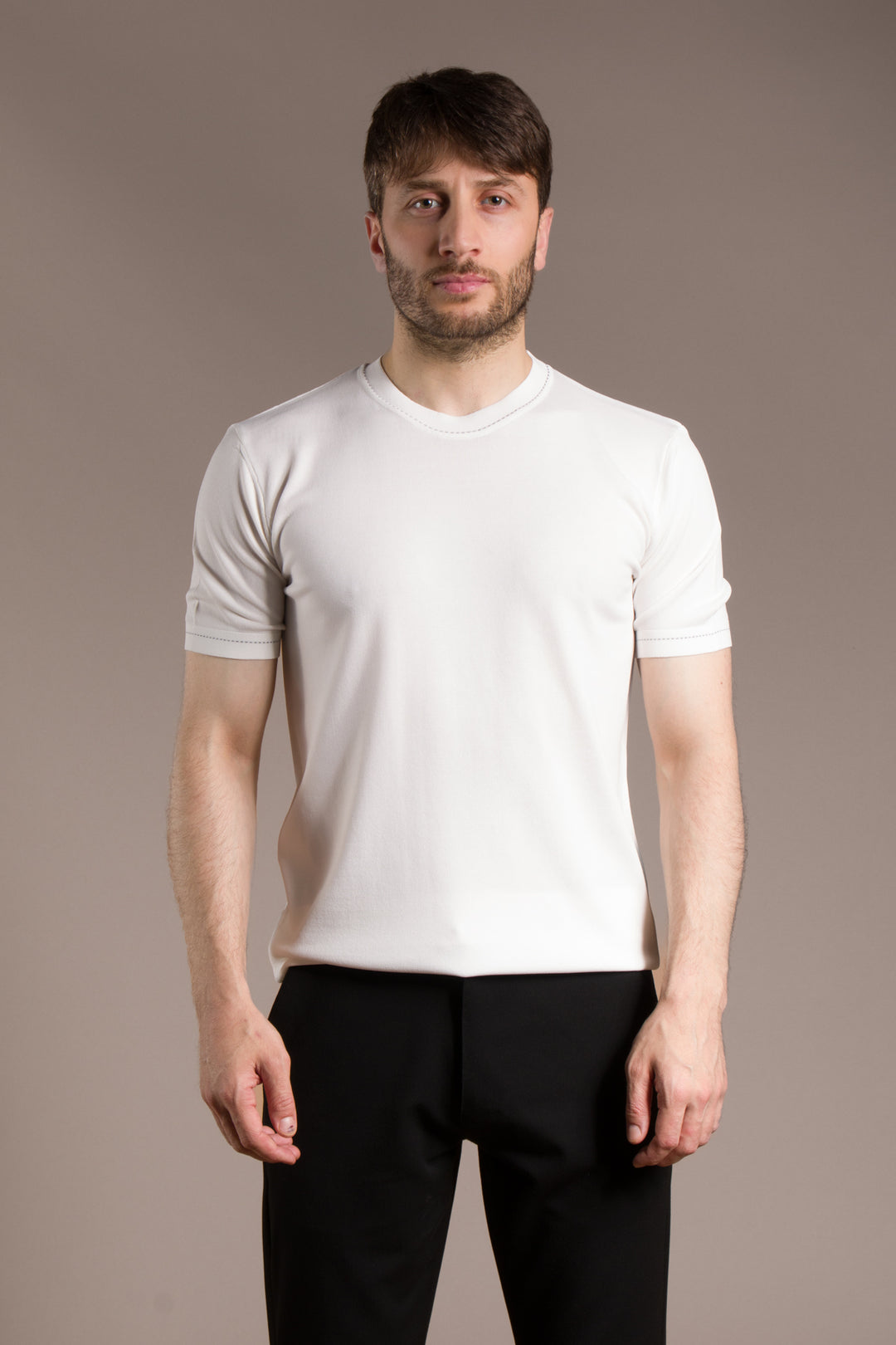 Rayon İplik Yaka Dikiş Detaylı T-Shirt