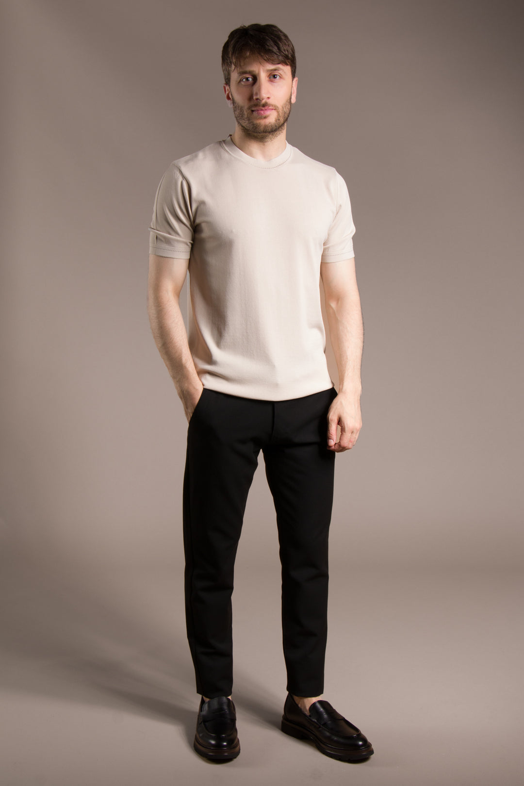 Rayon İplik Yaka Dikiş Detaylı T-Shirt