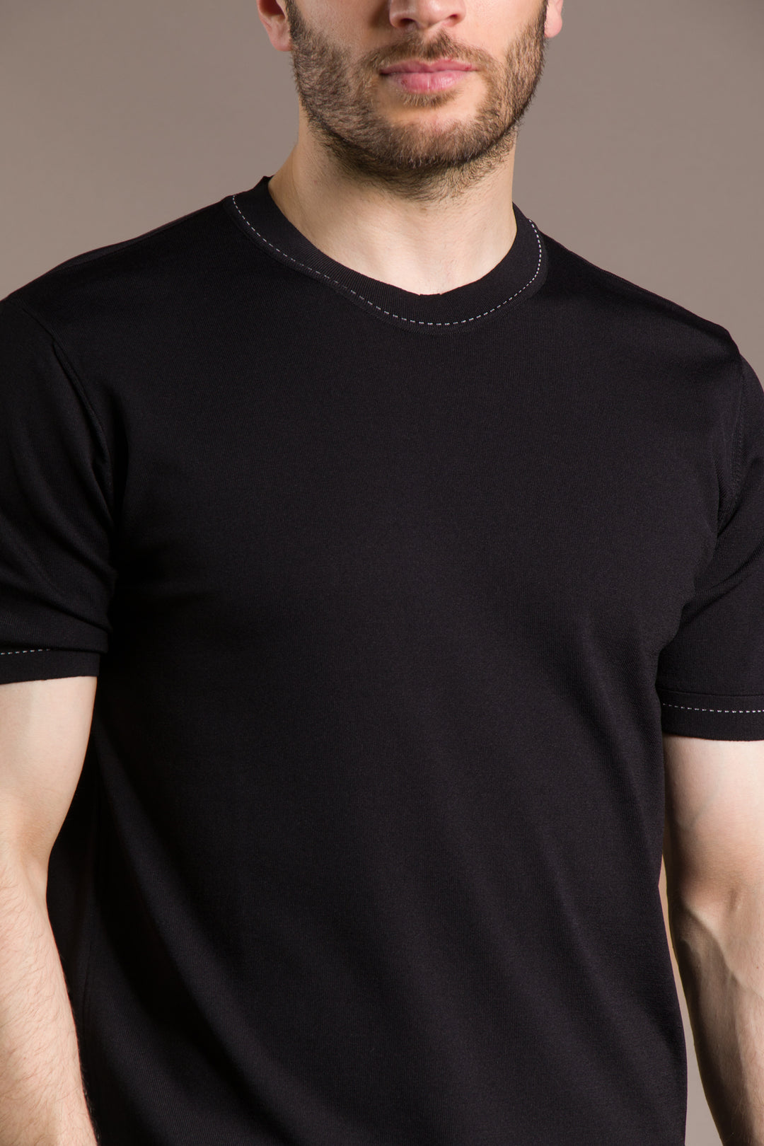 Rayon İplik Yaka Dikiş Detaylı T-Shirt