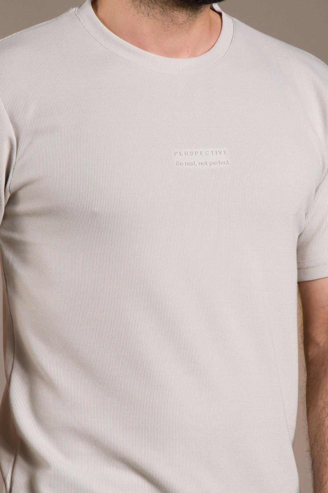Dokulu O Yaka T-Shirt