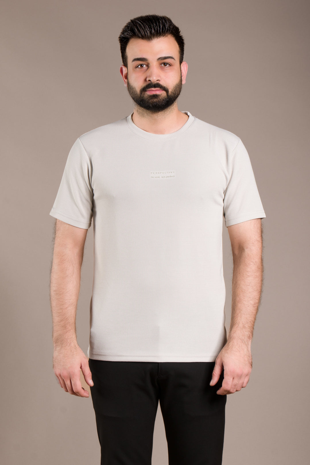 Dokulu O Yaka T-Shirt