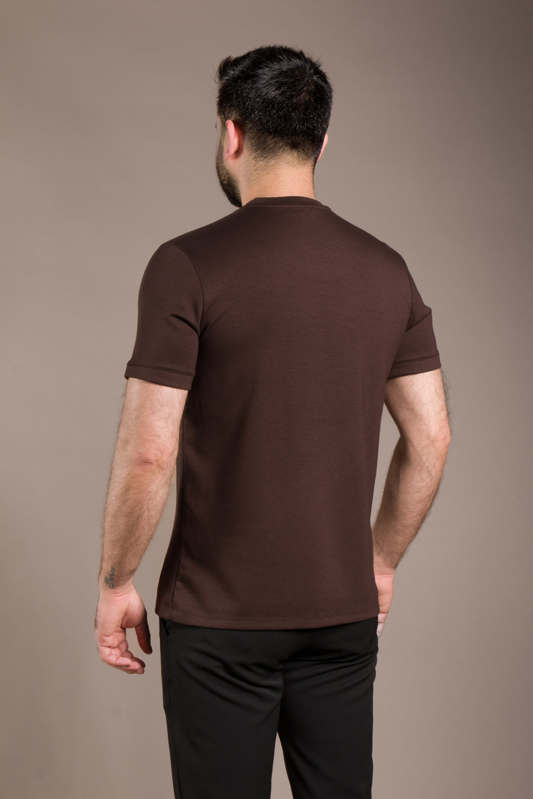 Kol Detaylı O Yaka T-Shirt
