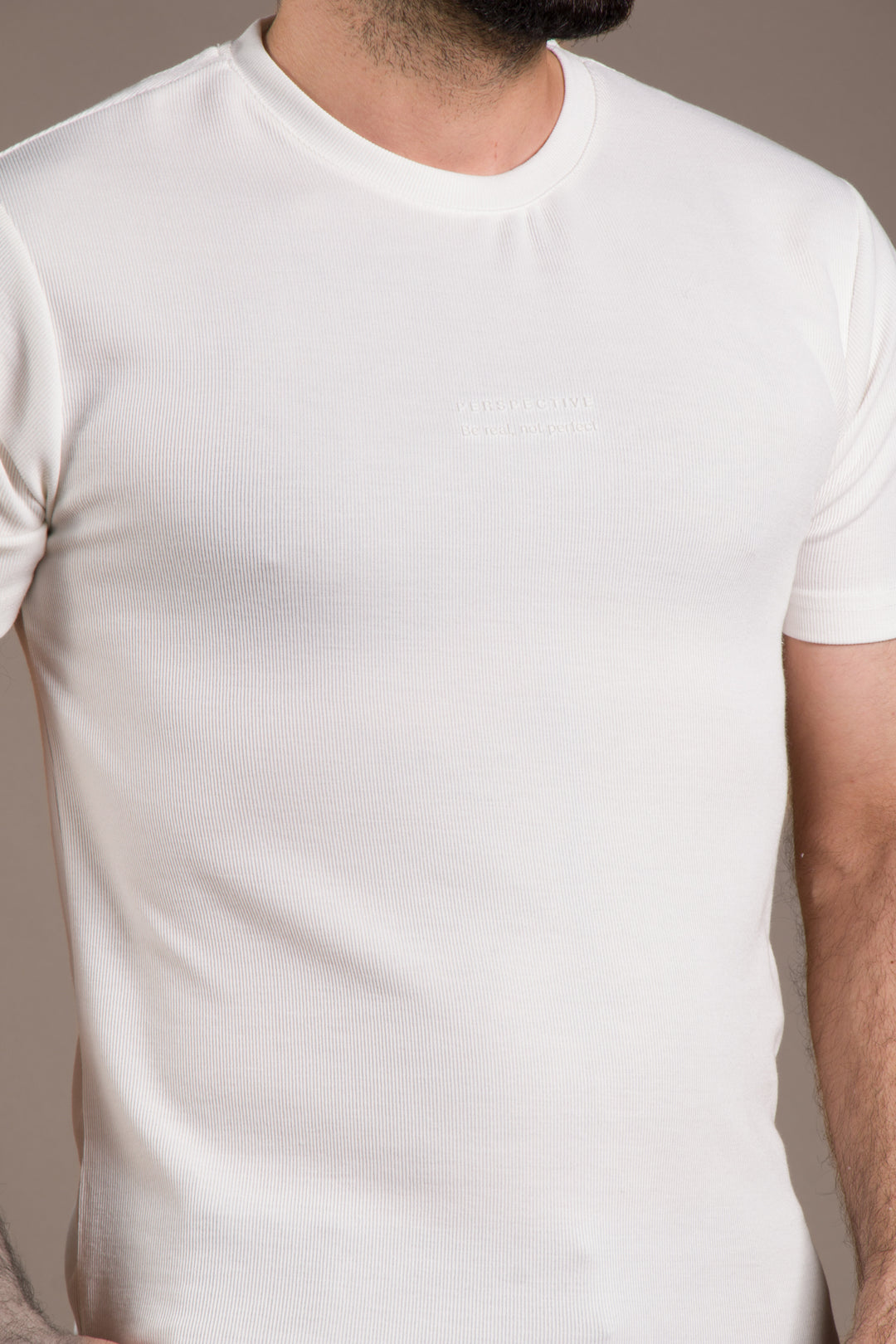 Dokulu O Yaka T-Shirt