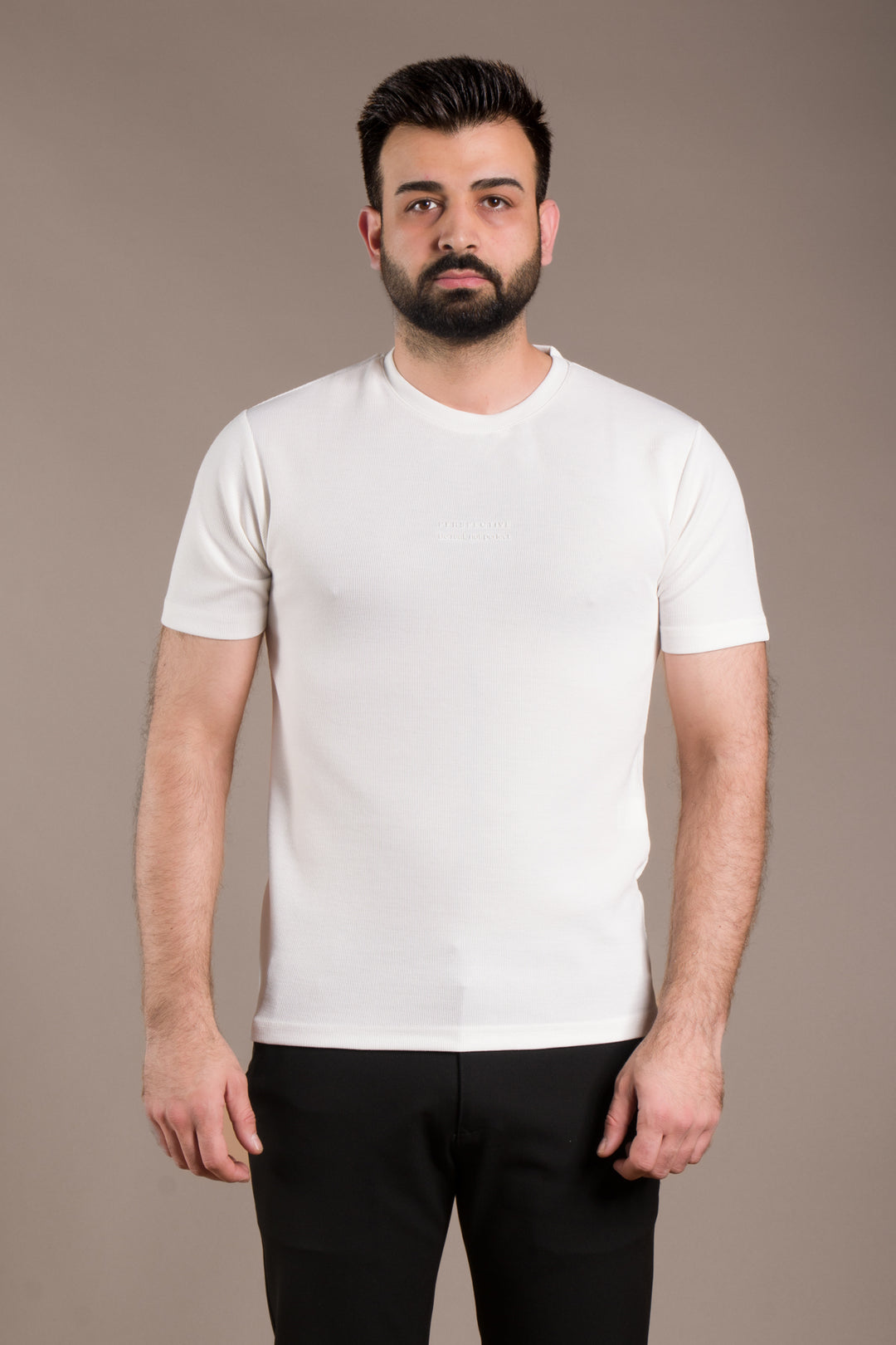 Dokulu O Yaka T-Shirt