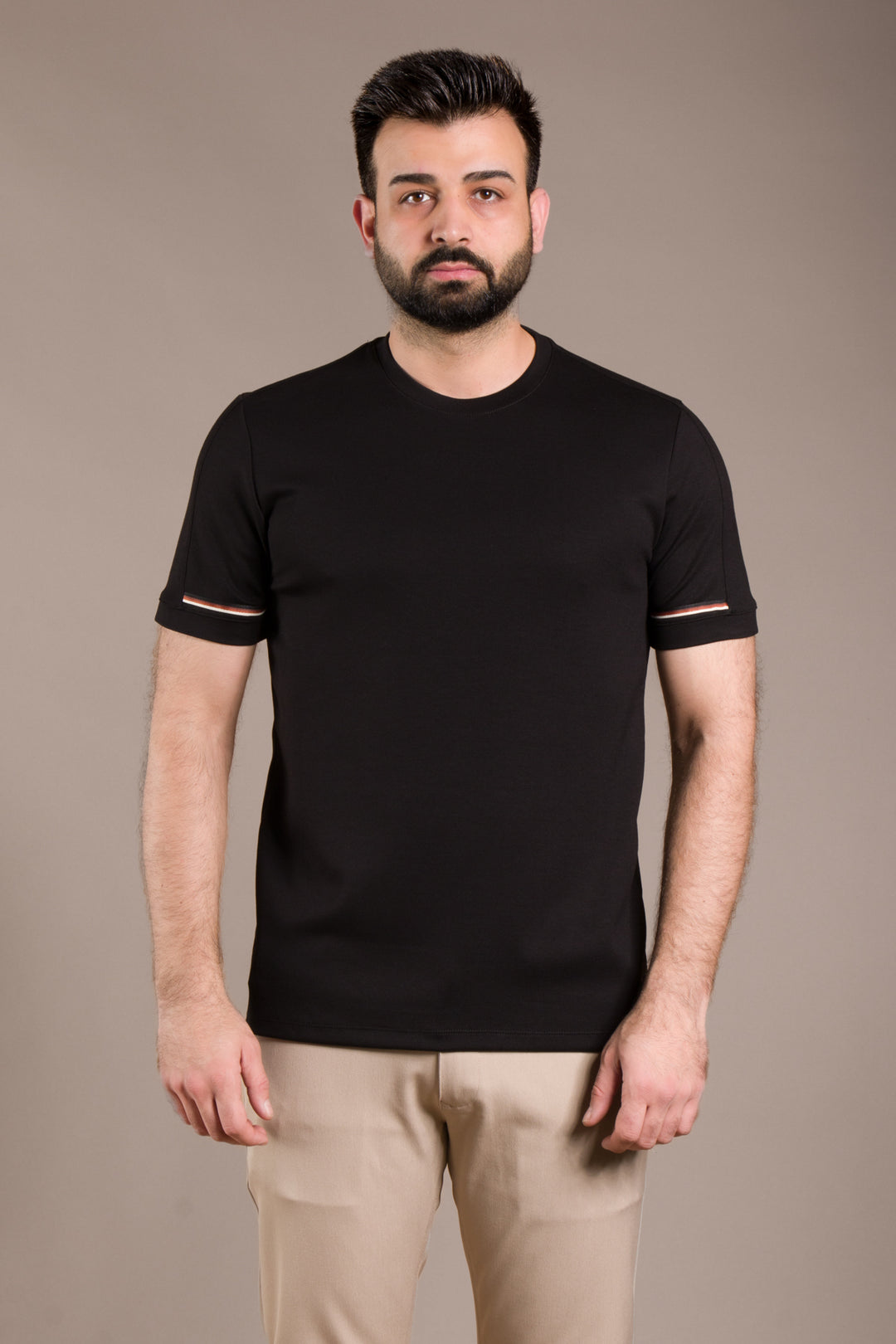 Kol Detaylı O Yaka T-Shirt