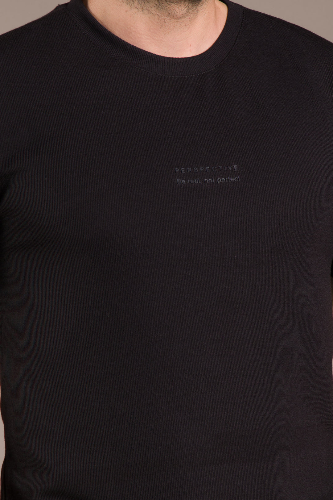 Dokulu O Yaka T-Shirt