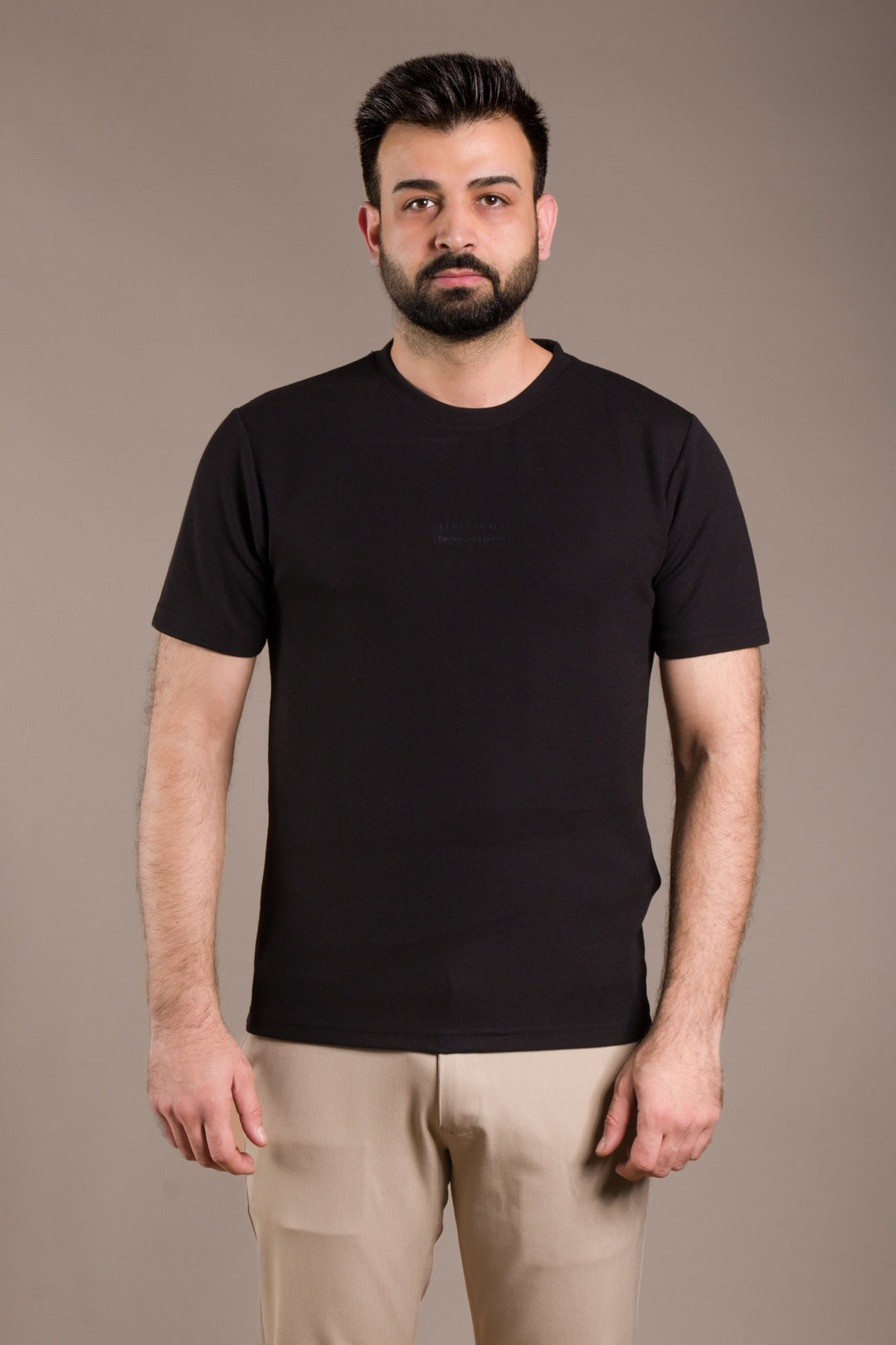 Dokulu O Yaka T-Shirt