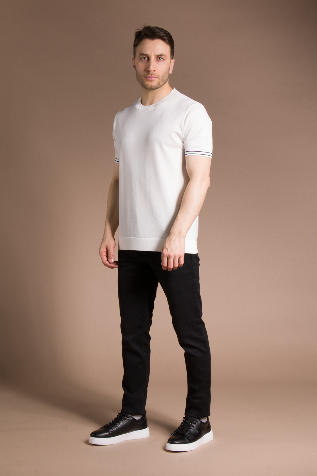 Yaka Detaylı Rayon Triko T-Shirt
