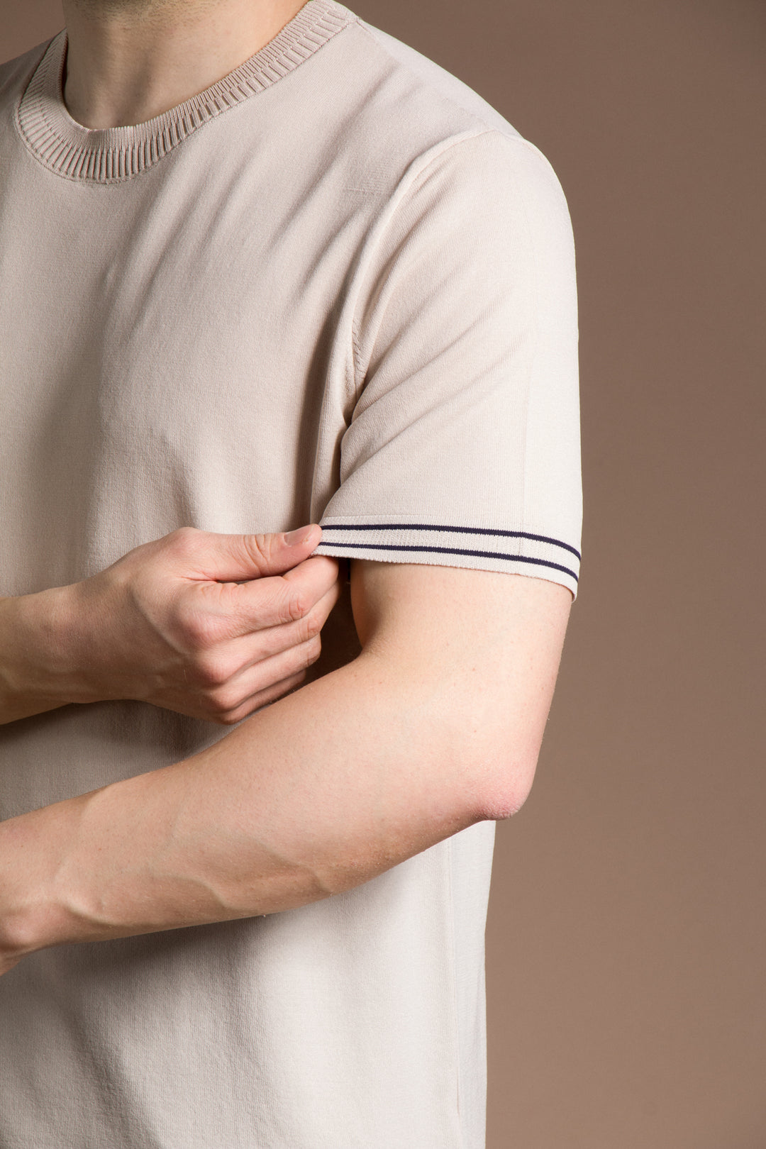 Yaka Detaylı Rayon Triko T-Shirt
