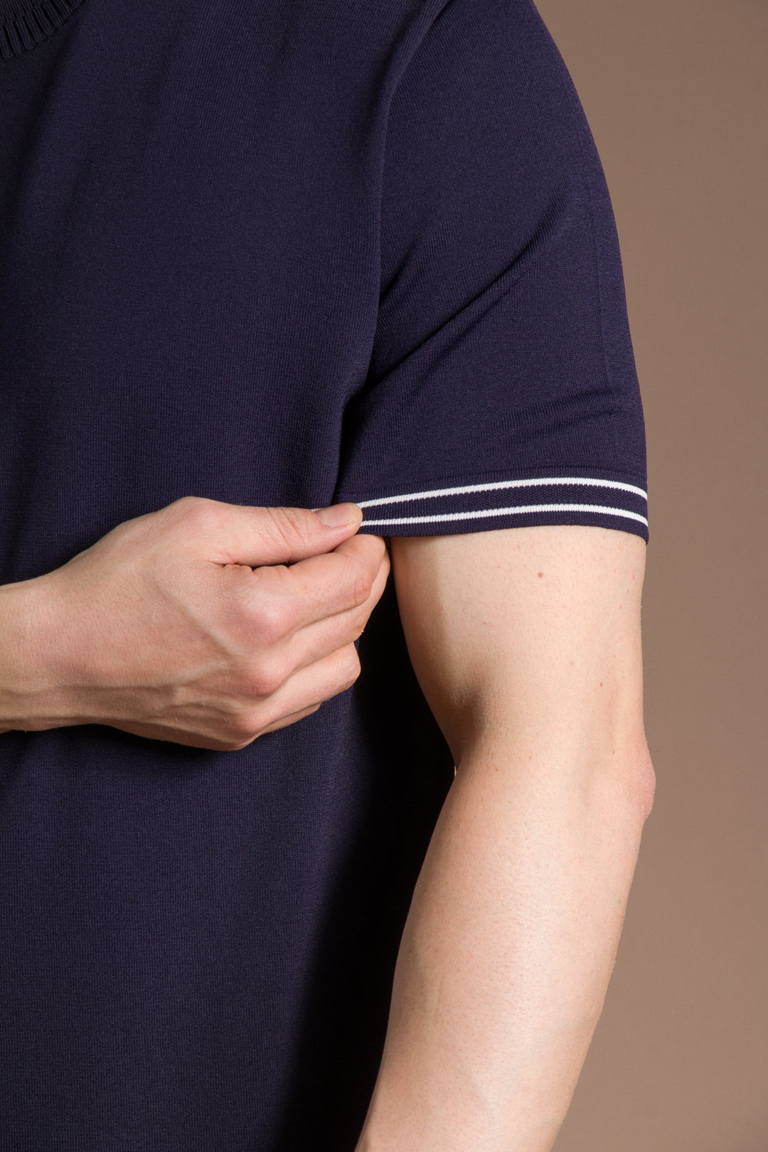 Yaka Detaylı Rayon Triko T-Shirt