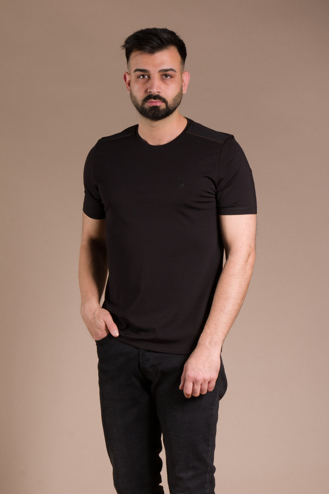 Omuz Detaylı Basic T-Shirt