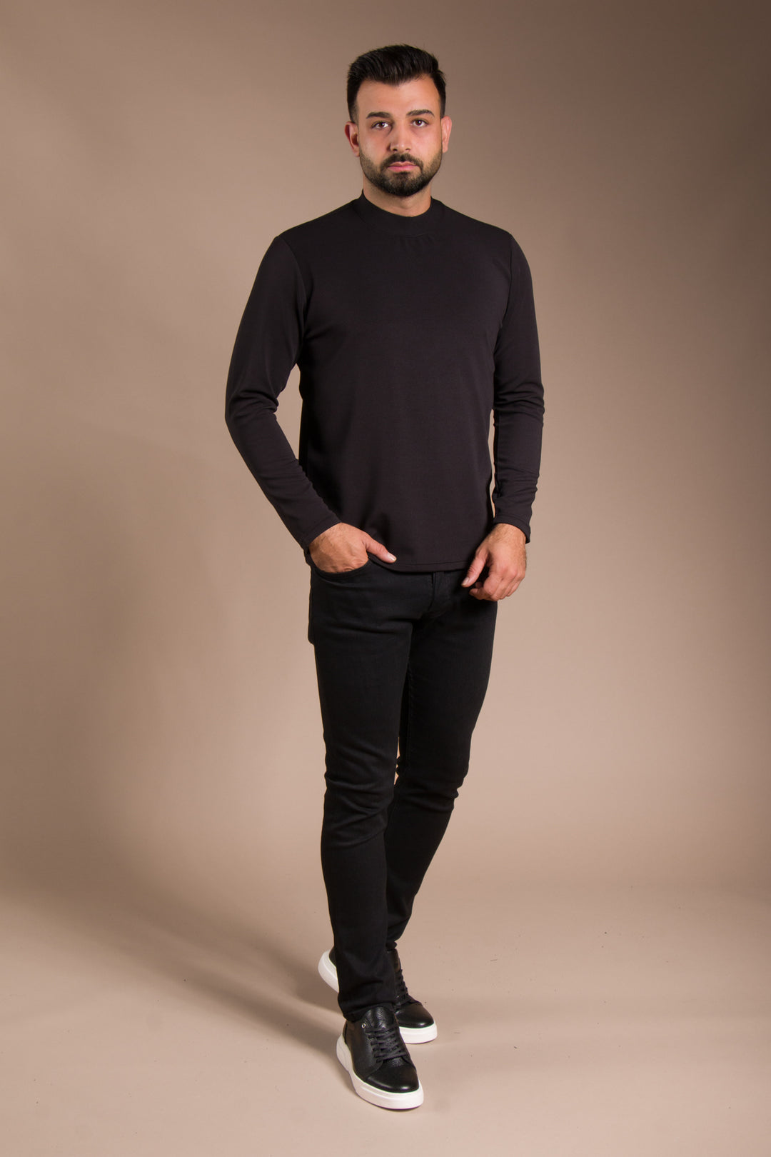 Siyah Yarım Boğazlı Soft Sweatshirt