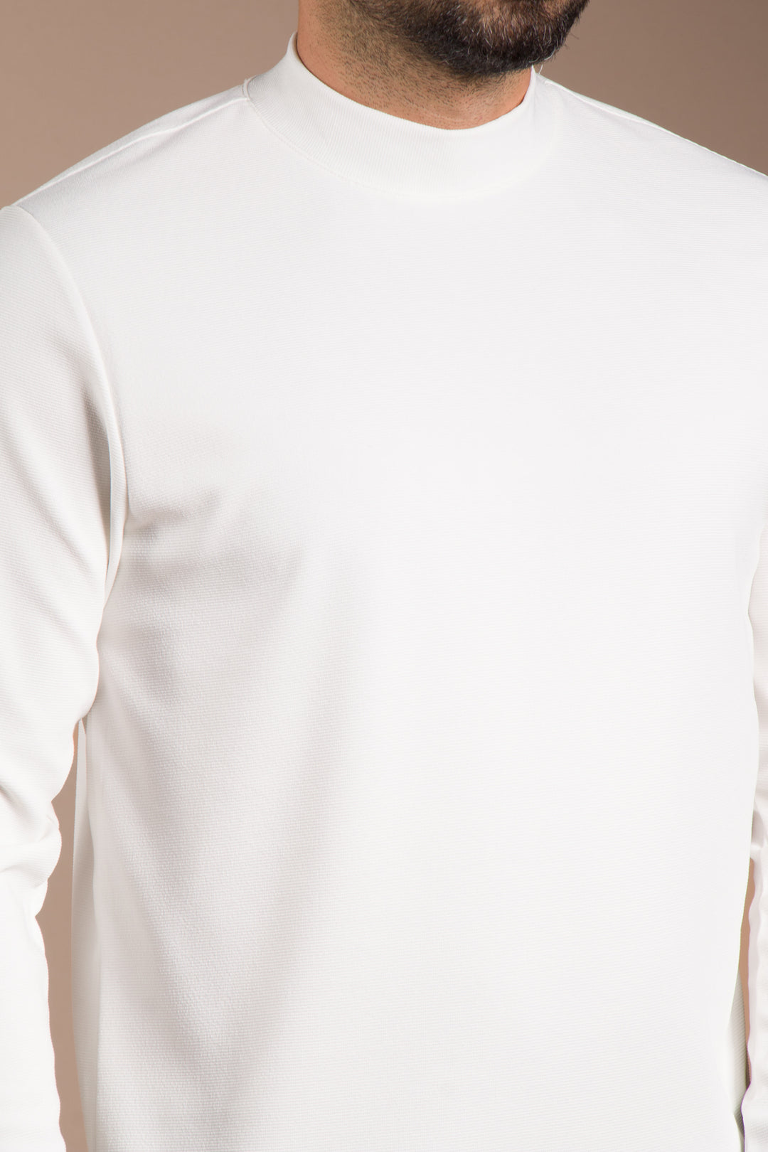 Beyaz Yarım Boğazlı Soft Sweatshirt