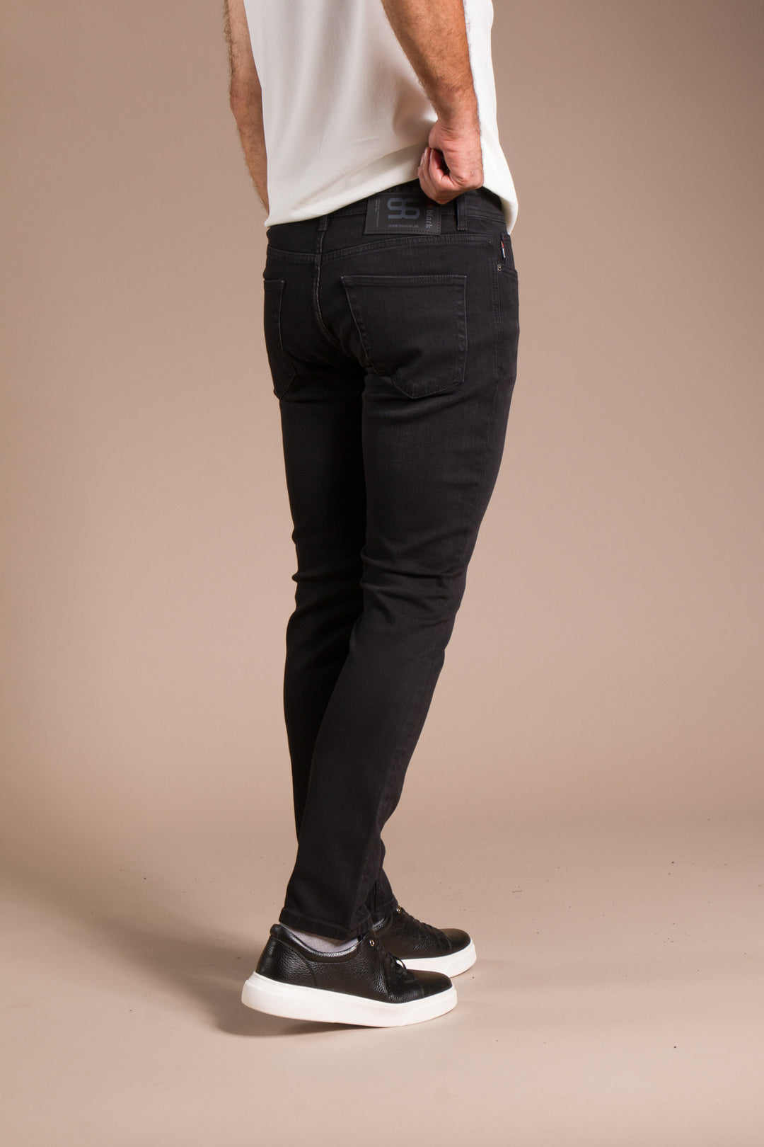 Siyah Slim Fit Jean
