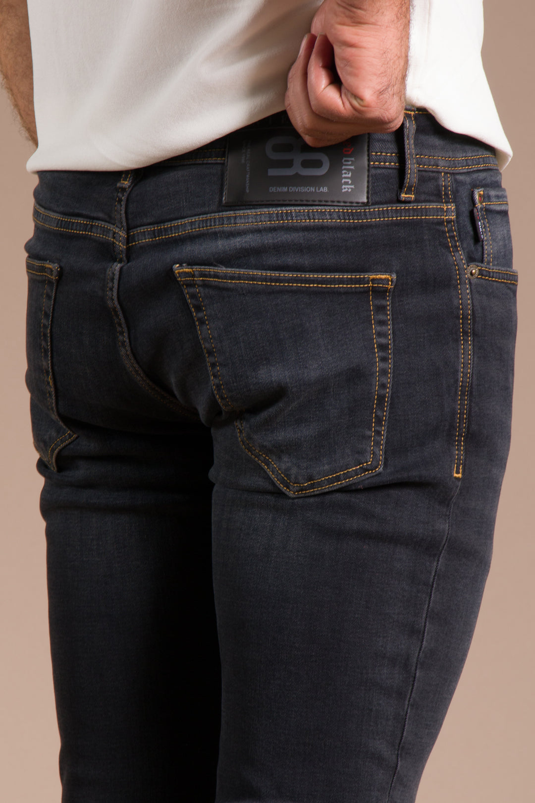 Kahve Tint Slim Fit Jean