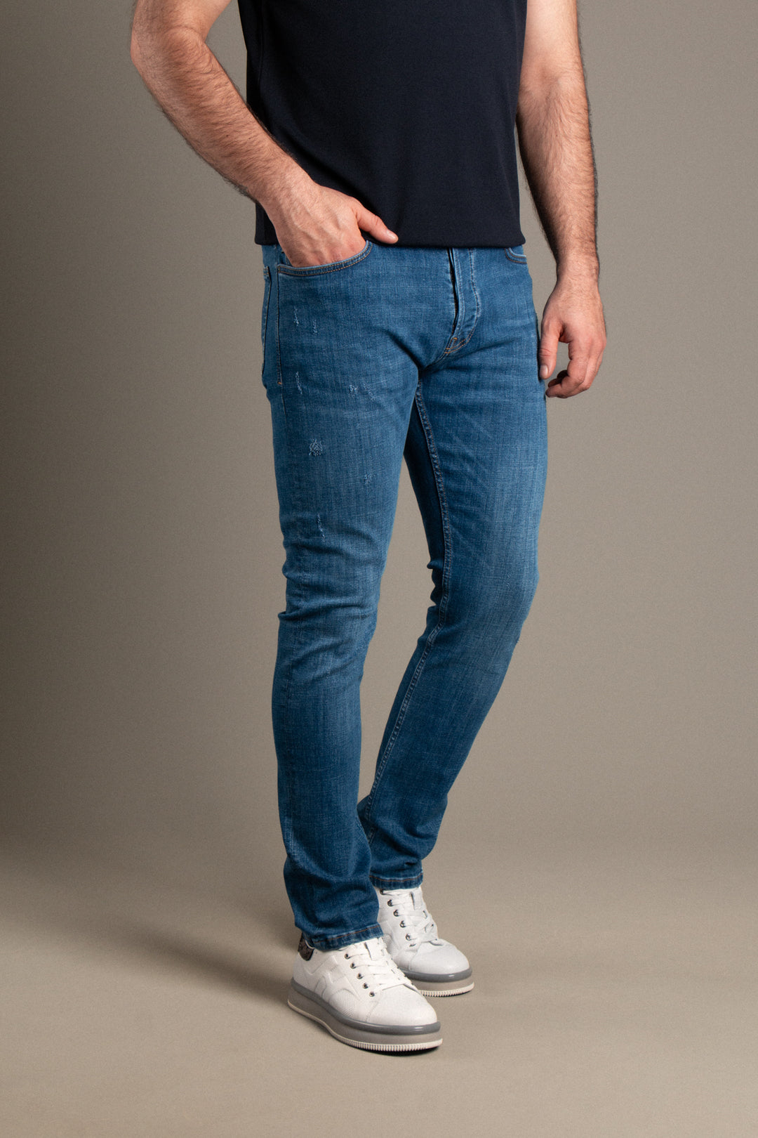 Slimfit Yıpratmalı Jean