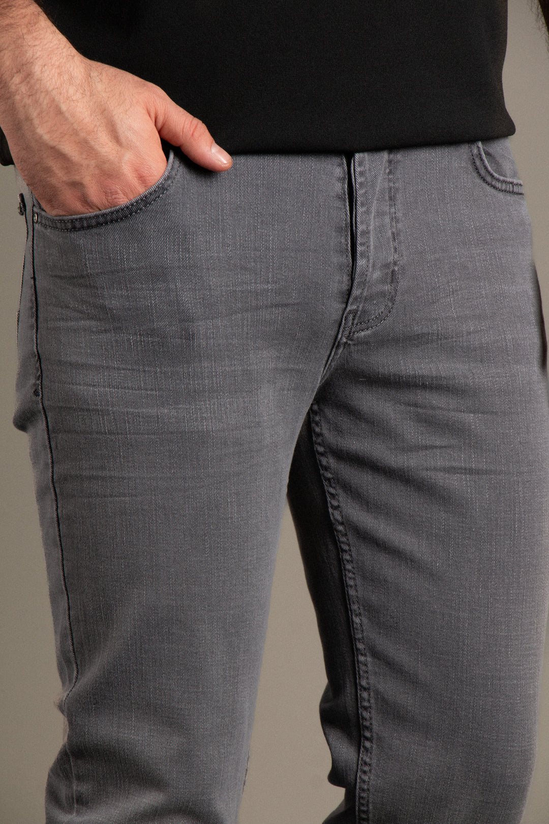 Slim Fit Jean