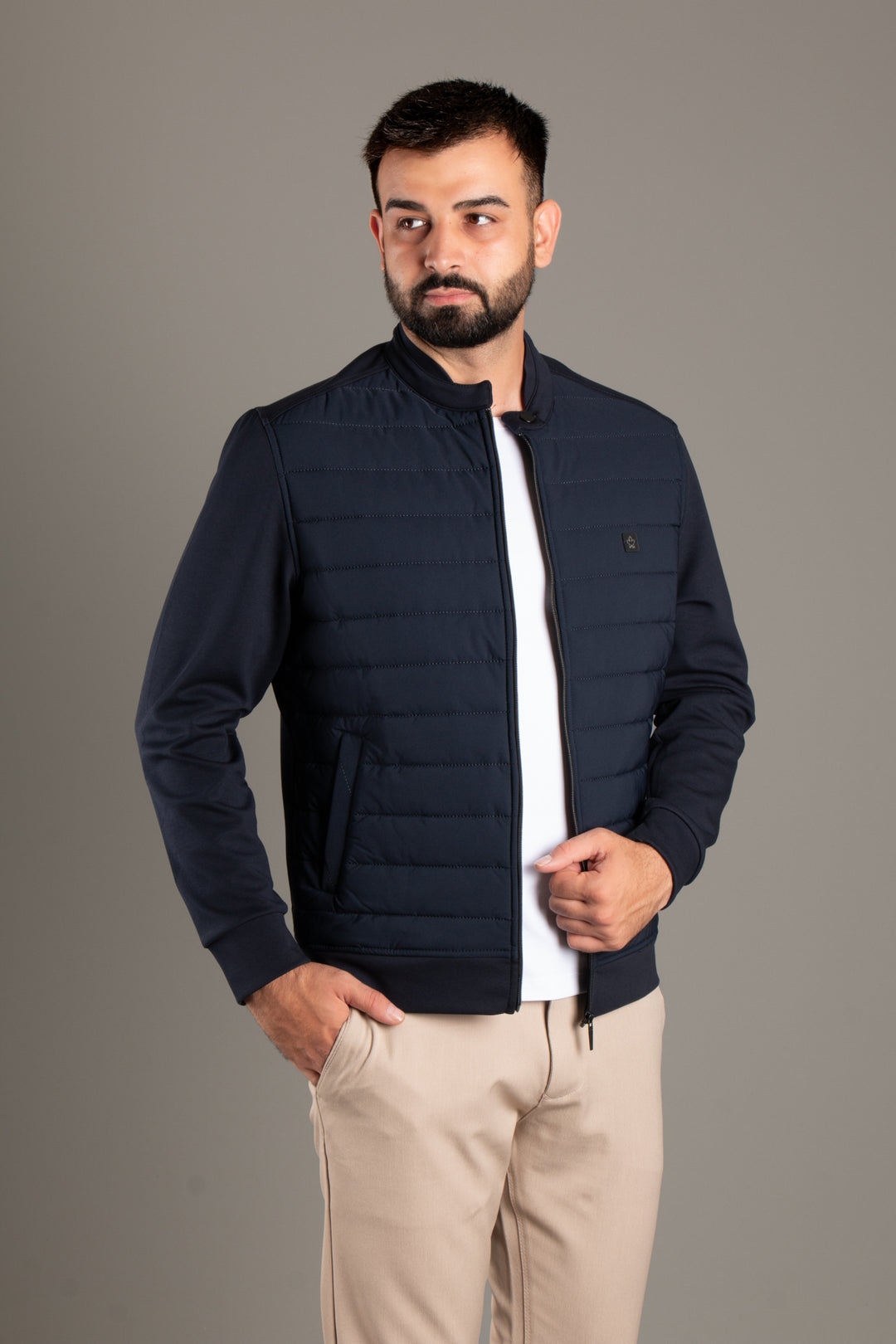Dik Yaka Fermuarlı Hırka