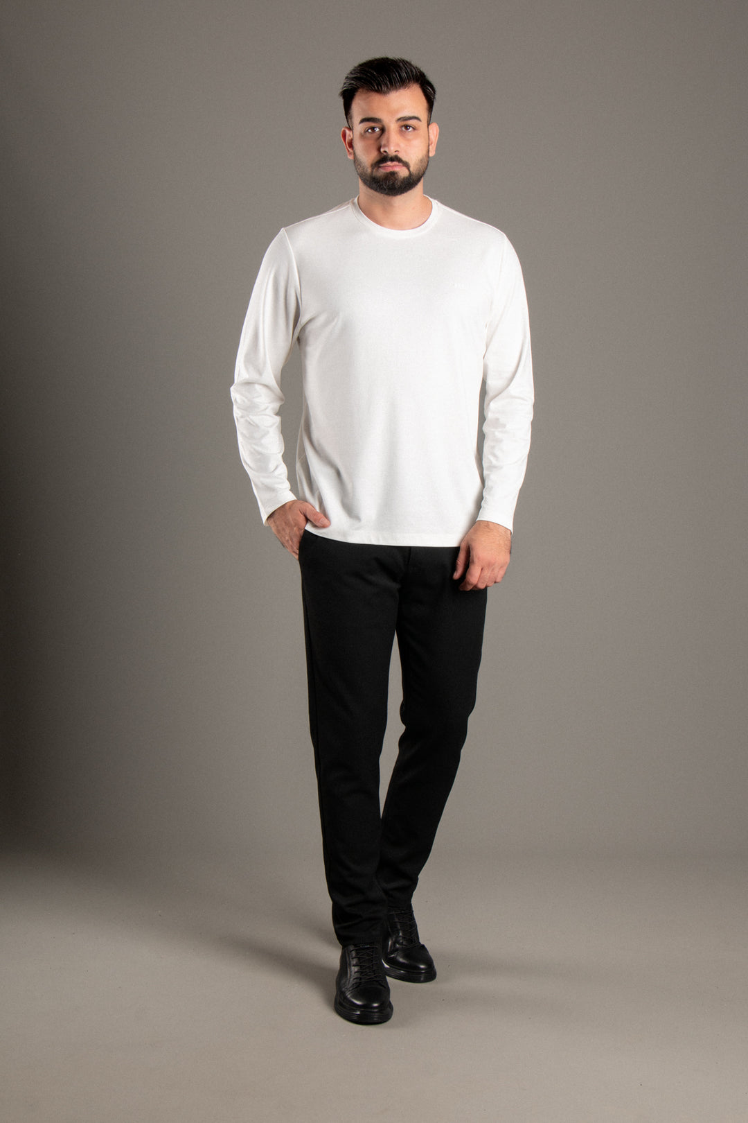 Soft Basic Slimfit Sweatshirt