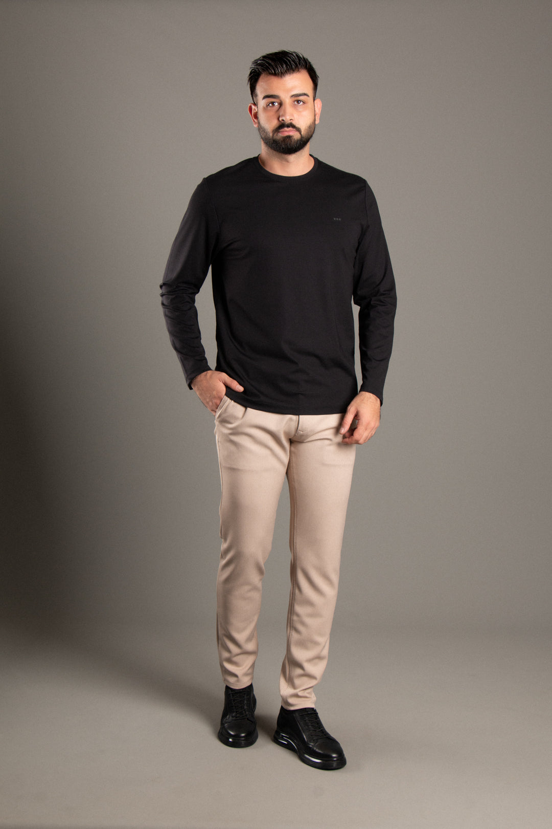 Soft Basic Slimfit Sweatshirt