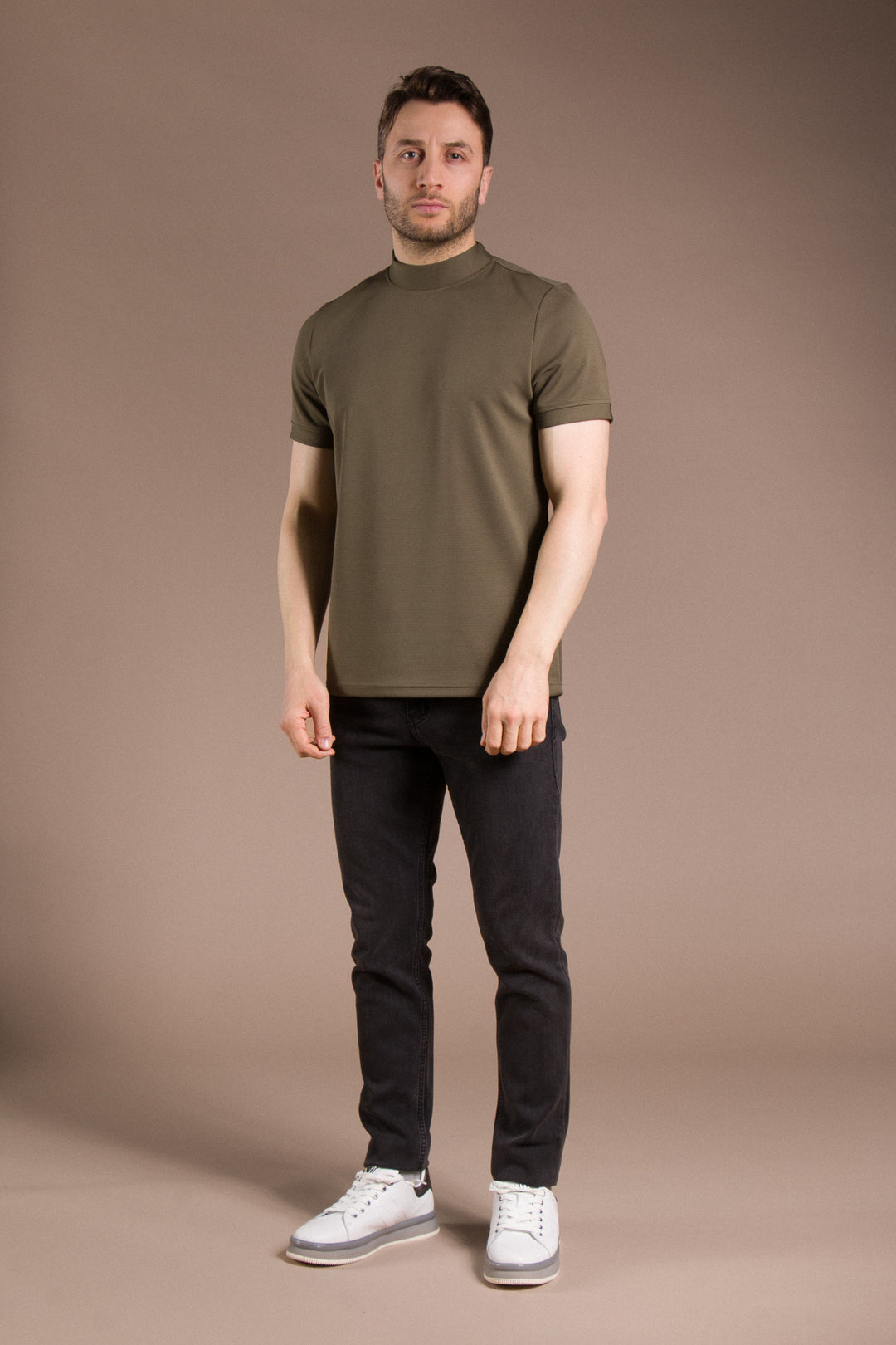 Boğazlı T-Shirt
