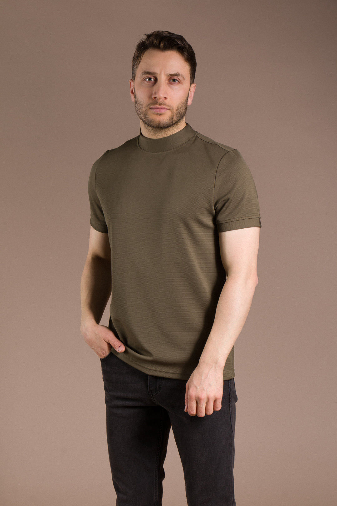 Boğazlı T-Shirt