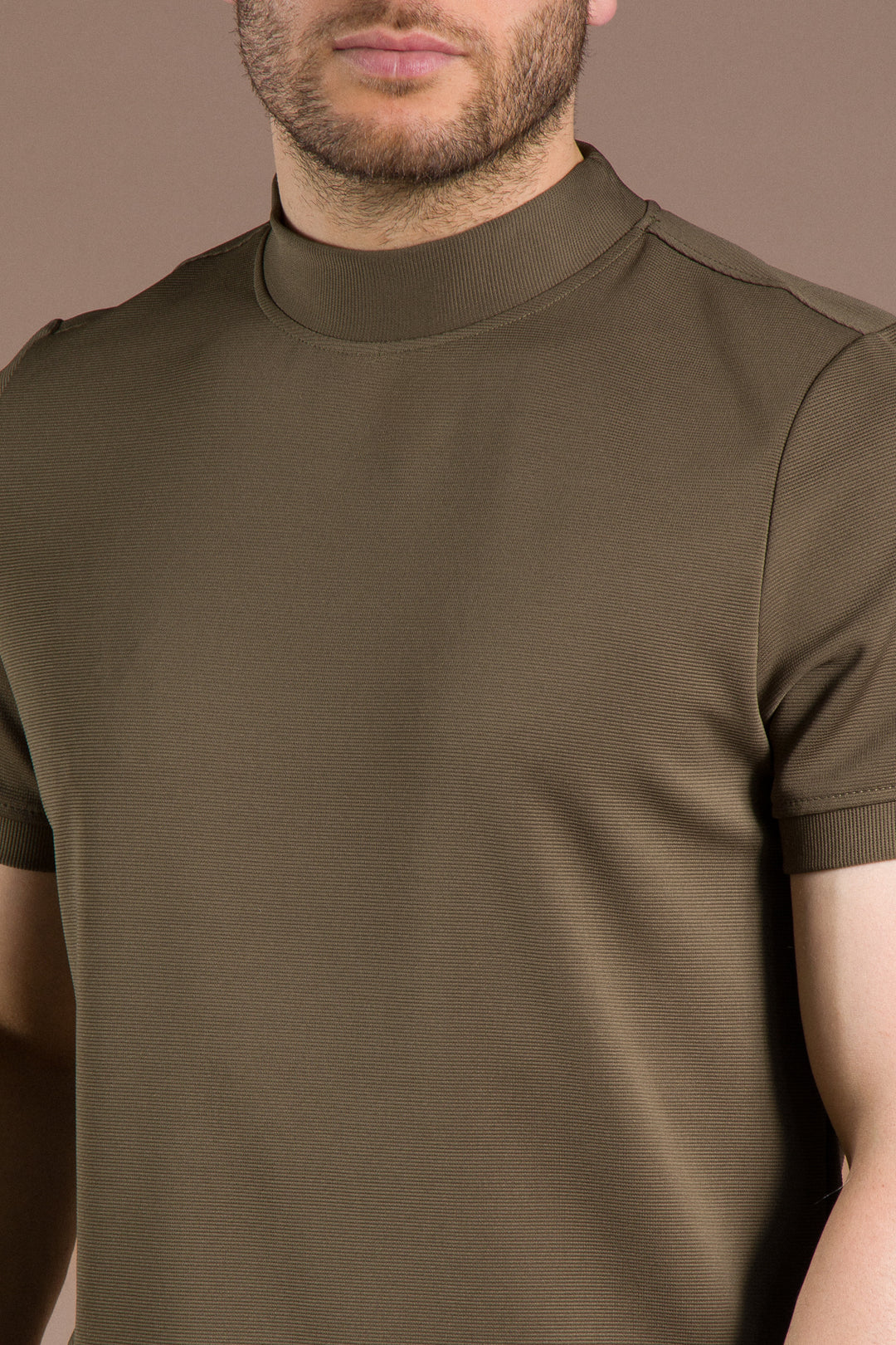 Boğazlı T-Shirt