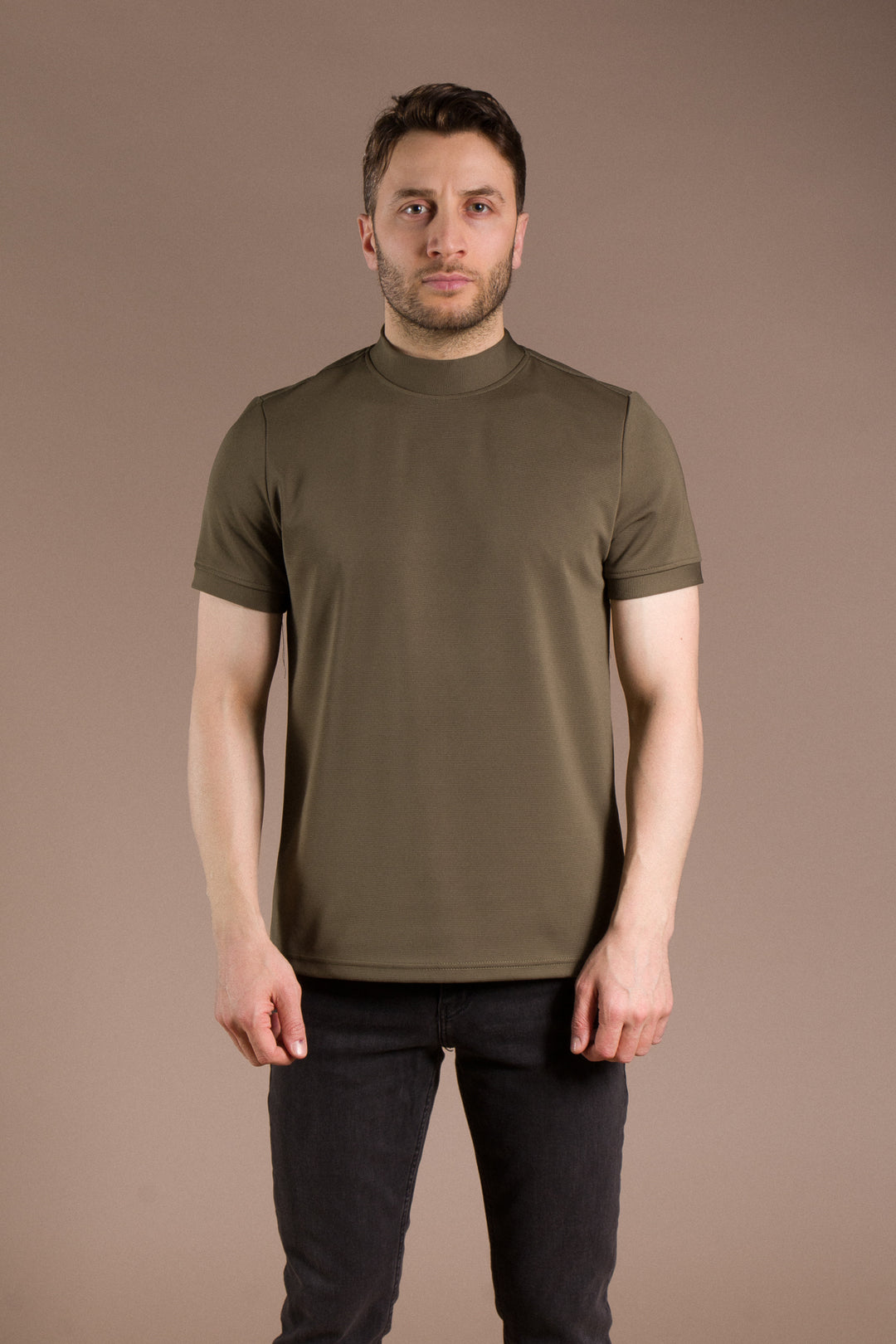 Boğazlı T-Shirt