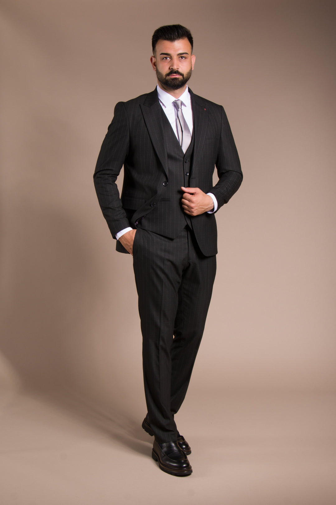 Çizgili Slim Fit Yelekli Takım Elbise