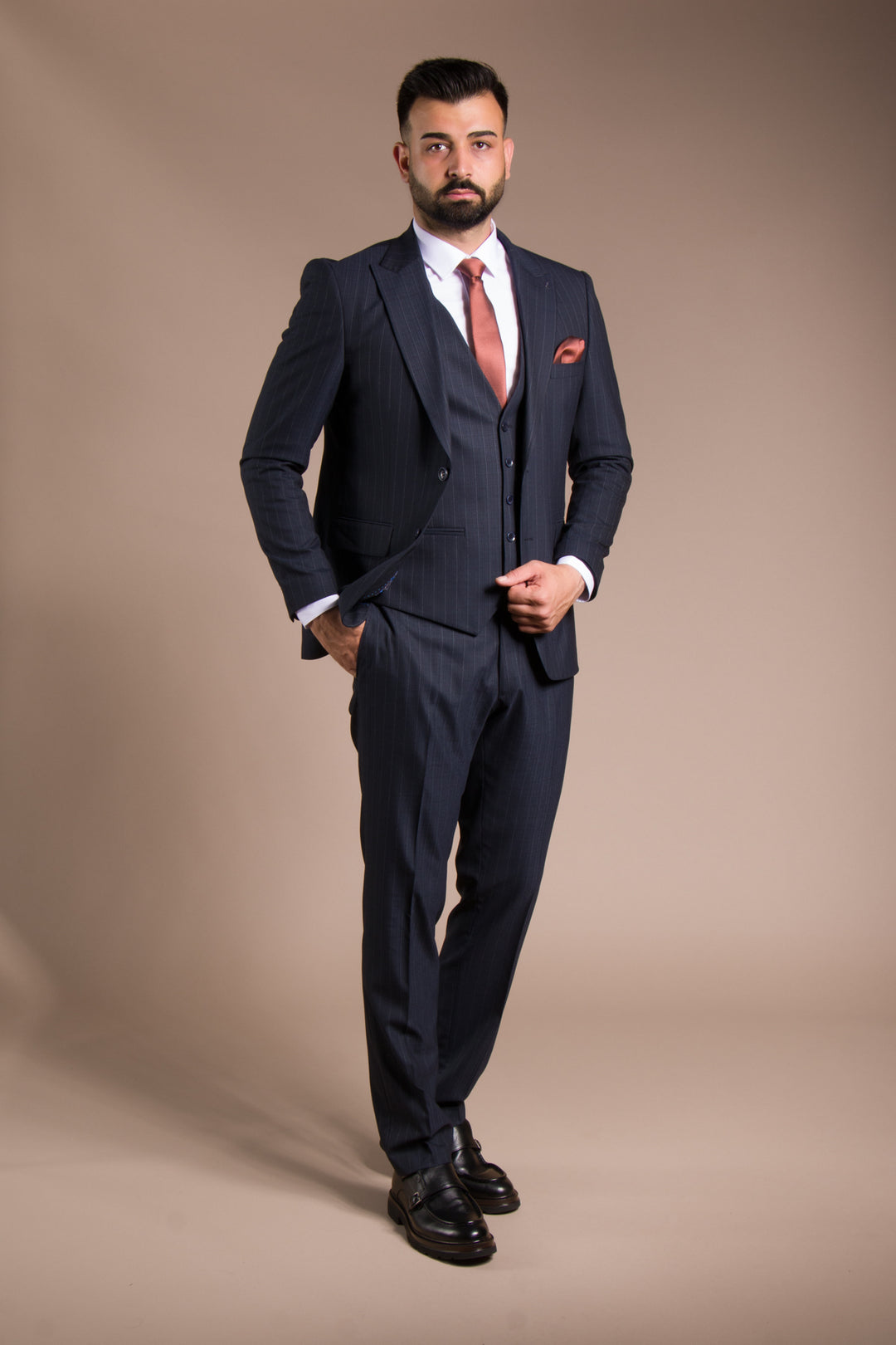 Çizgili Slim Fit Yelekli Takım Elbise