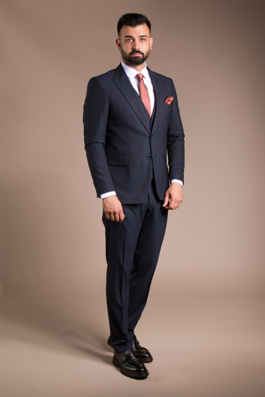 Çizgili Slim Fit Yelekli Takım Elbise