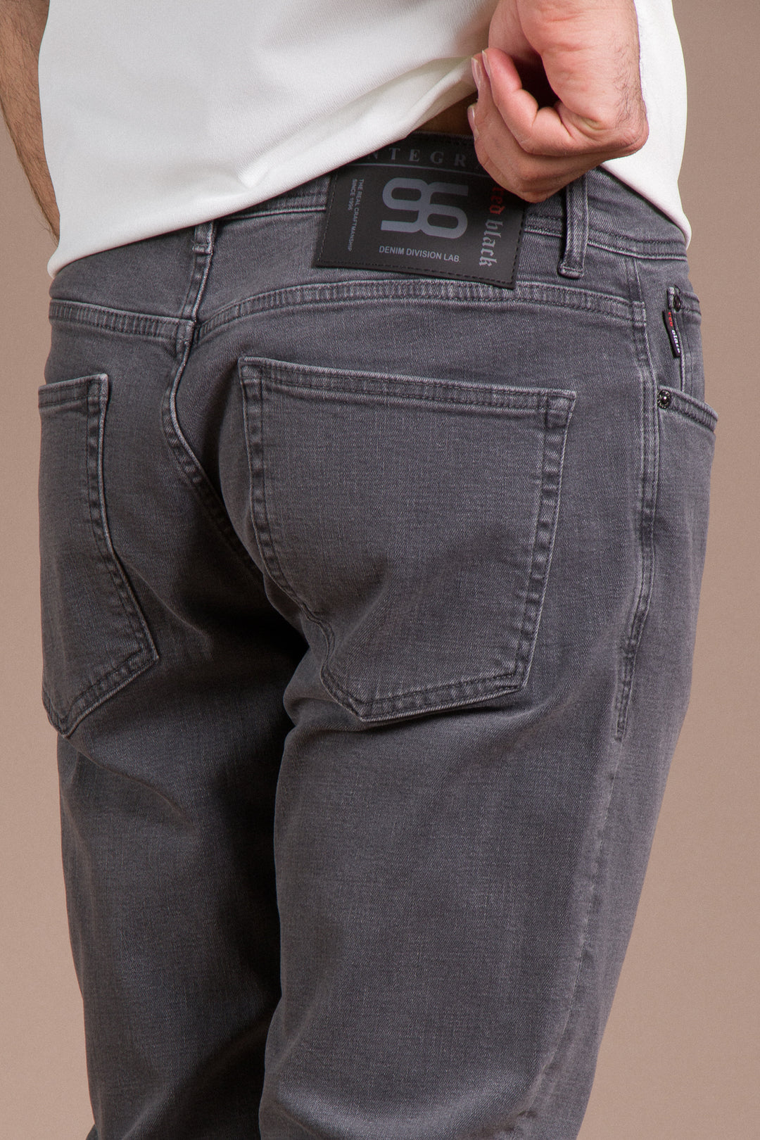 Slim Fit Jean