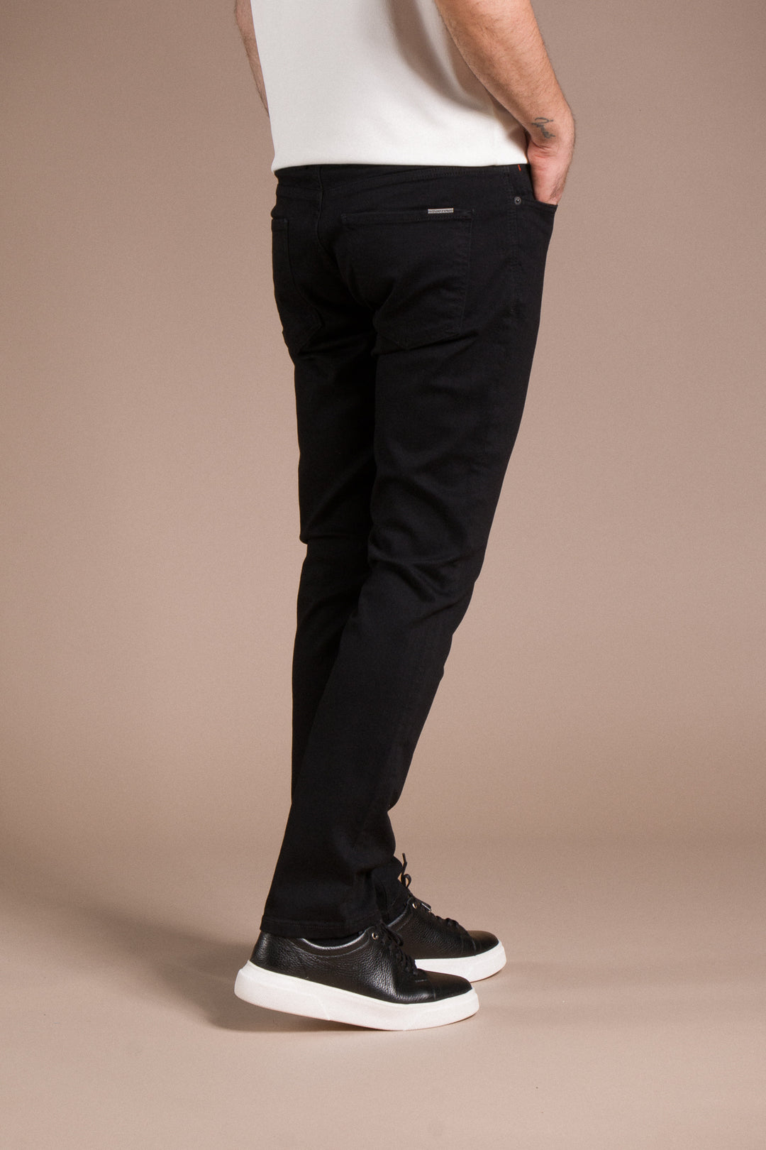 Slim Fit Jean