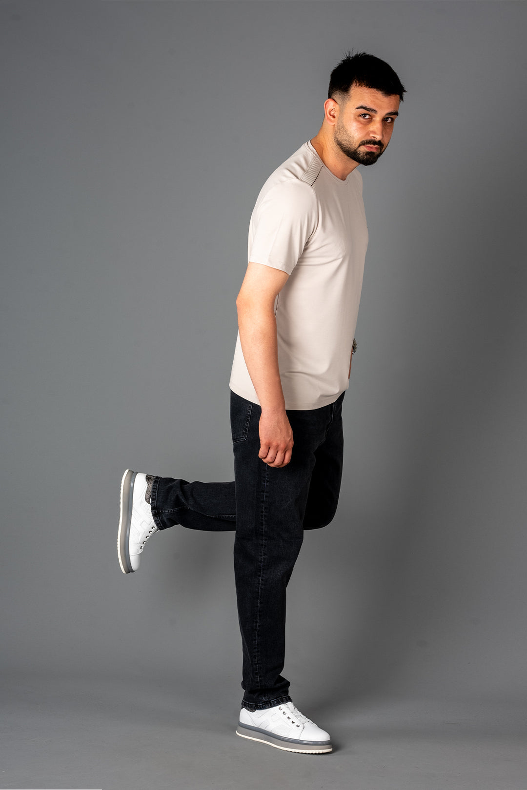 Omuz Detaylı Basic T-Shirt