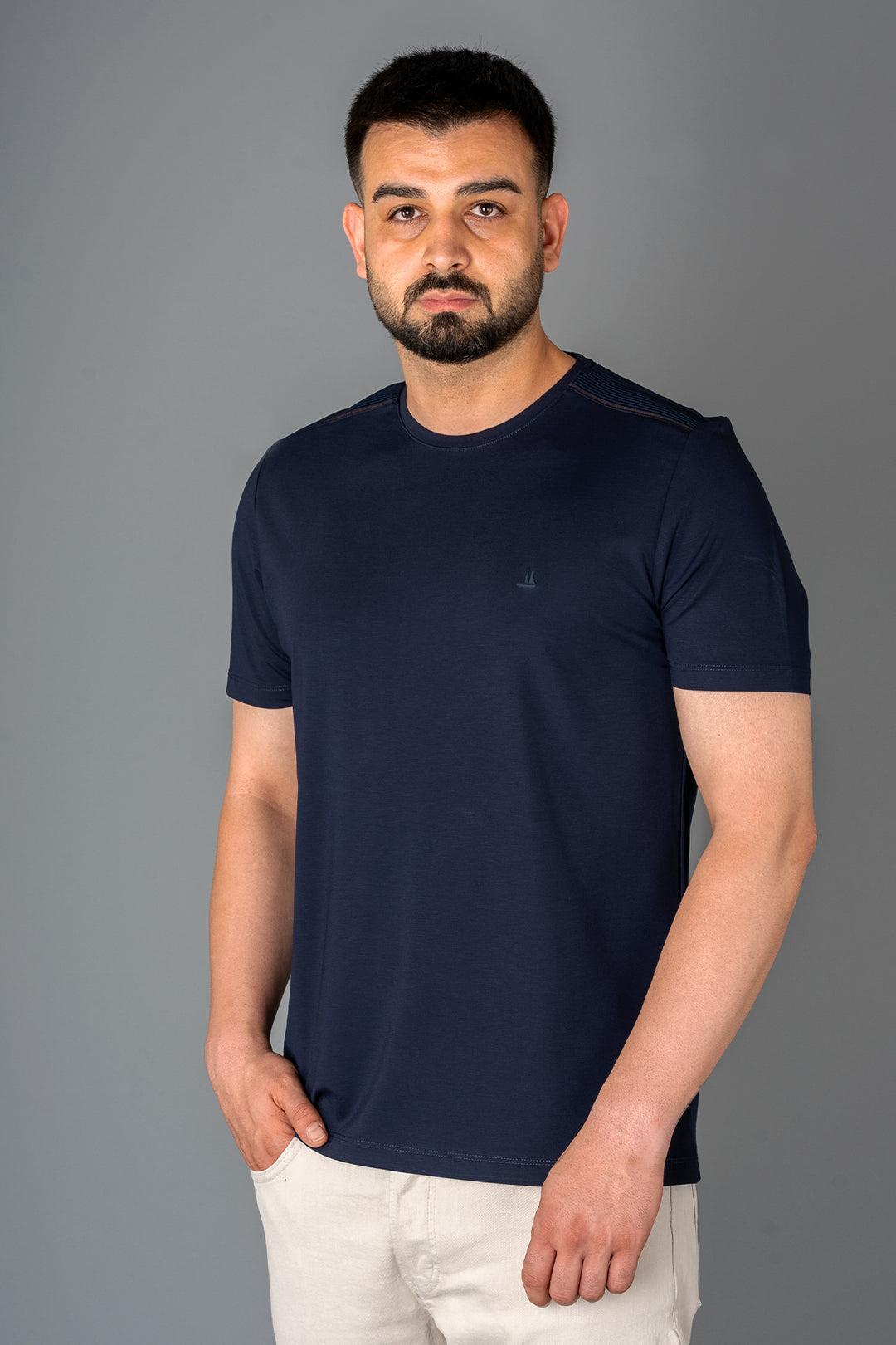 Omuz Detaylı Basic T-Shirt